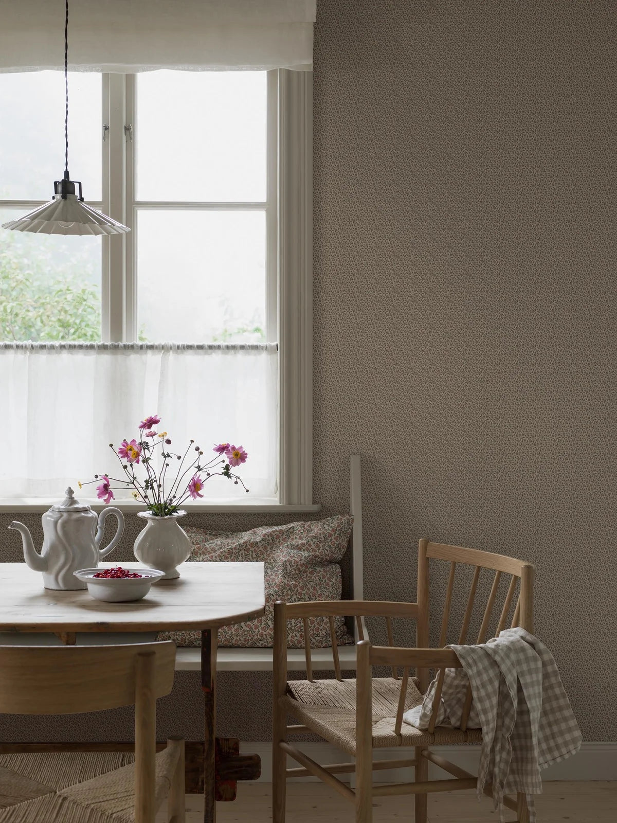 IDA Brown Botanical Pattern Wallpaper