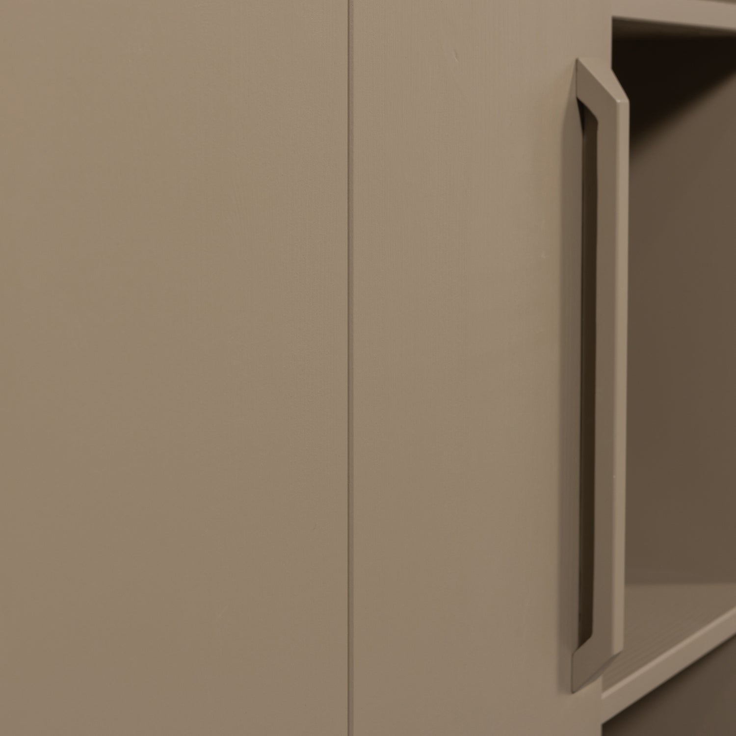 Skriňa s policami LOWEN popelavá