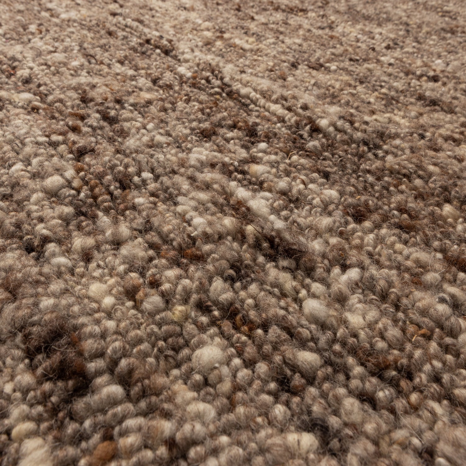 Koberec EFIA hnedý melír s dlhým vlasom