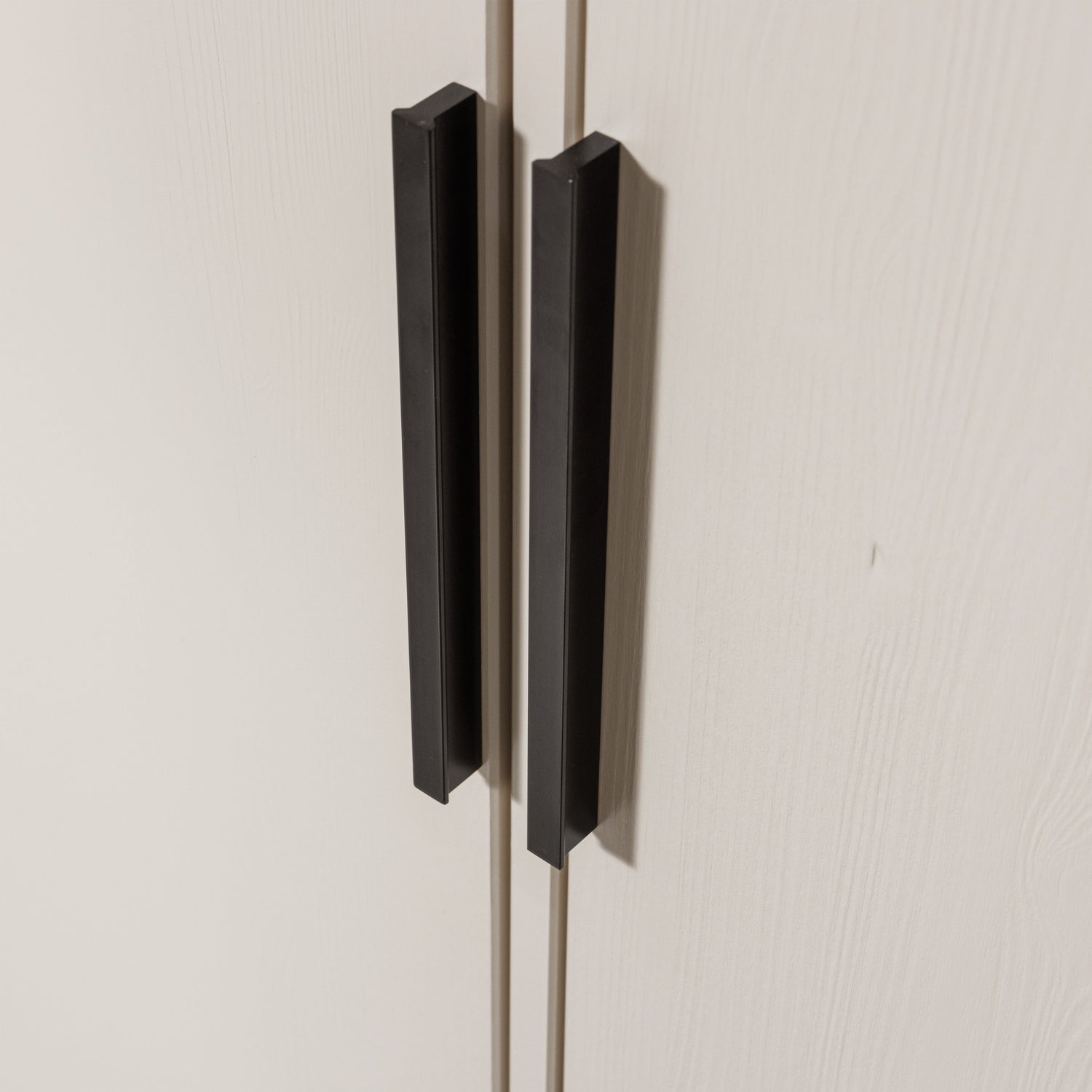 2-door wardrobe Adam Sosna