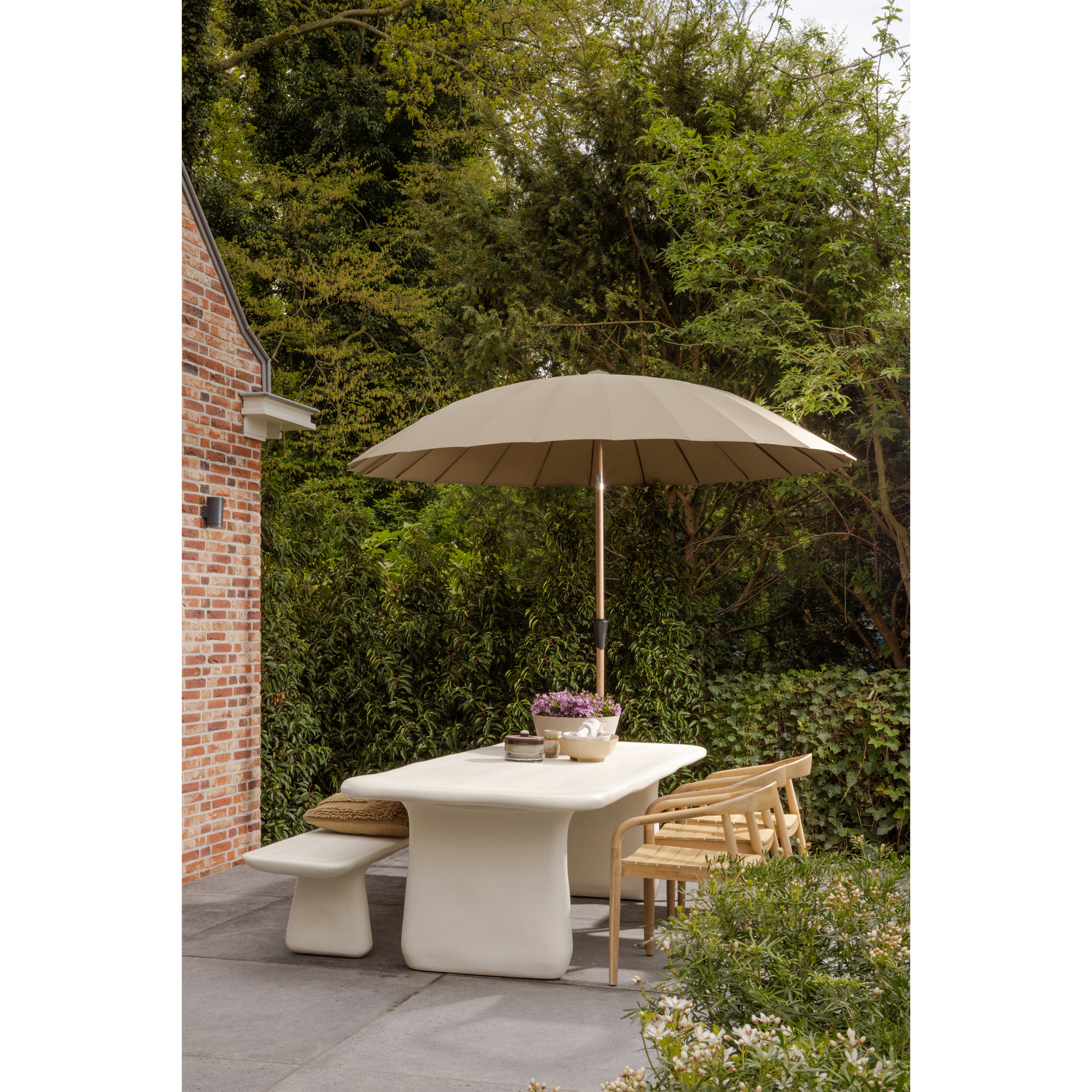 MONICA green garden parasol with beige base