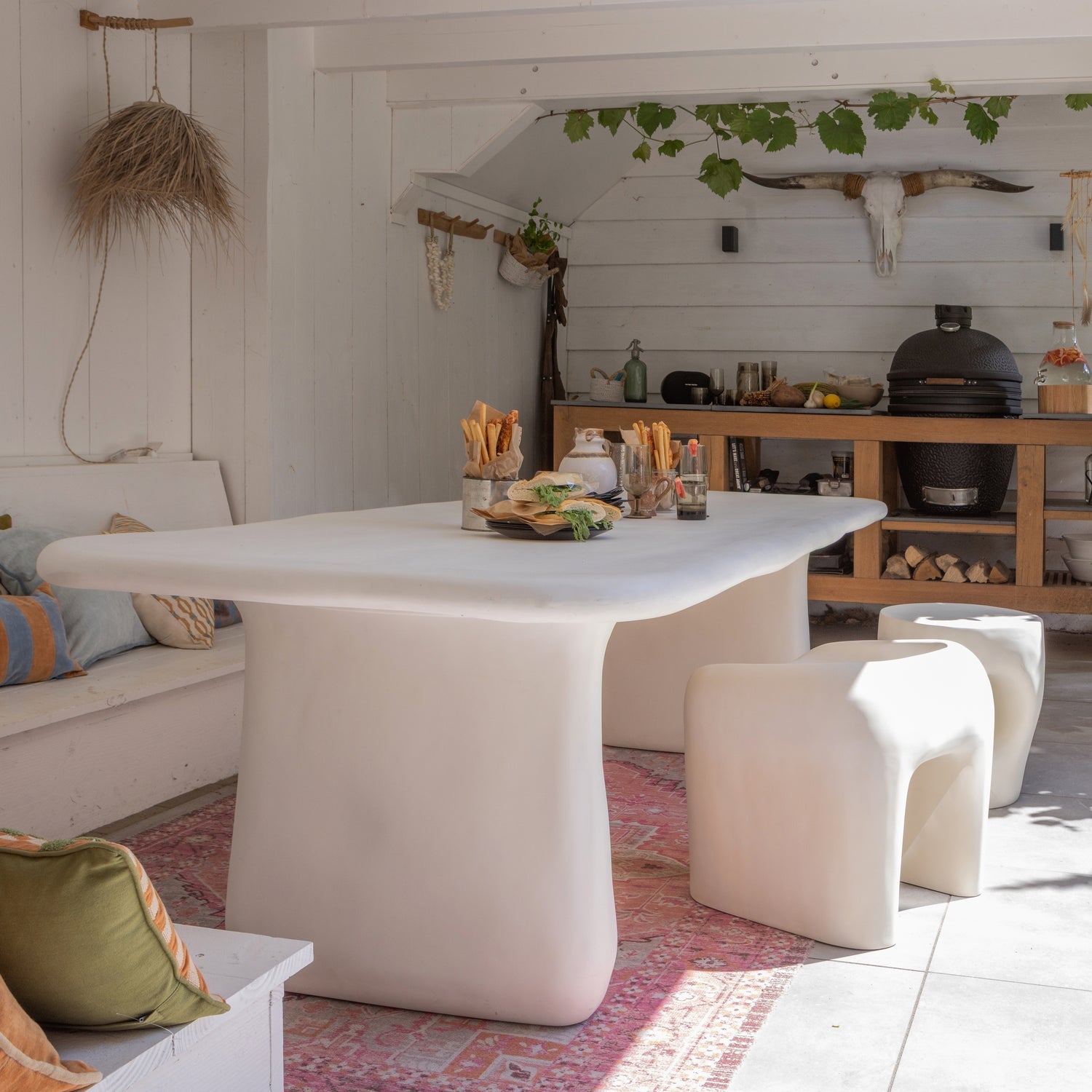 Záhradný stolík NIVO krémový