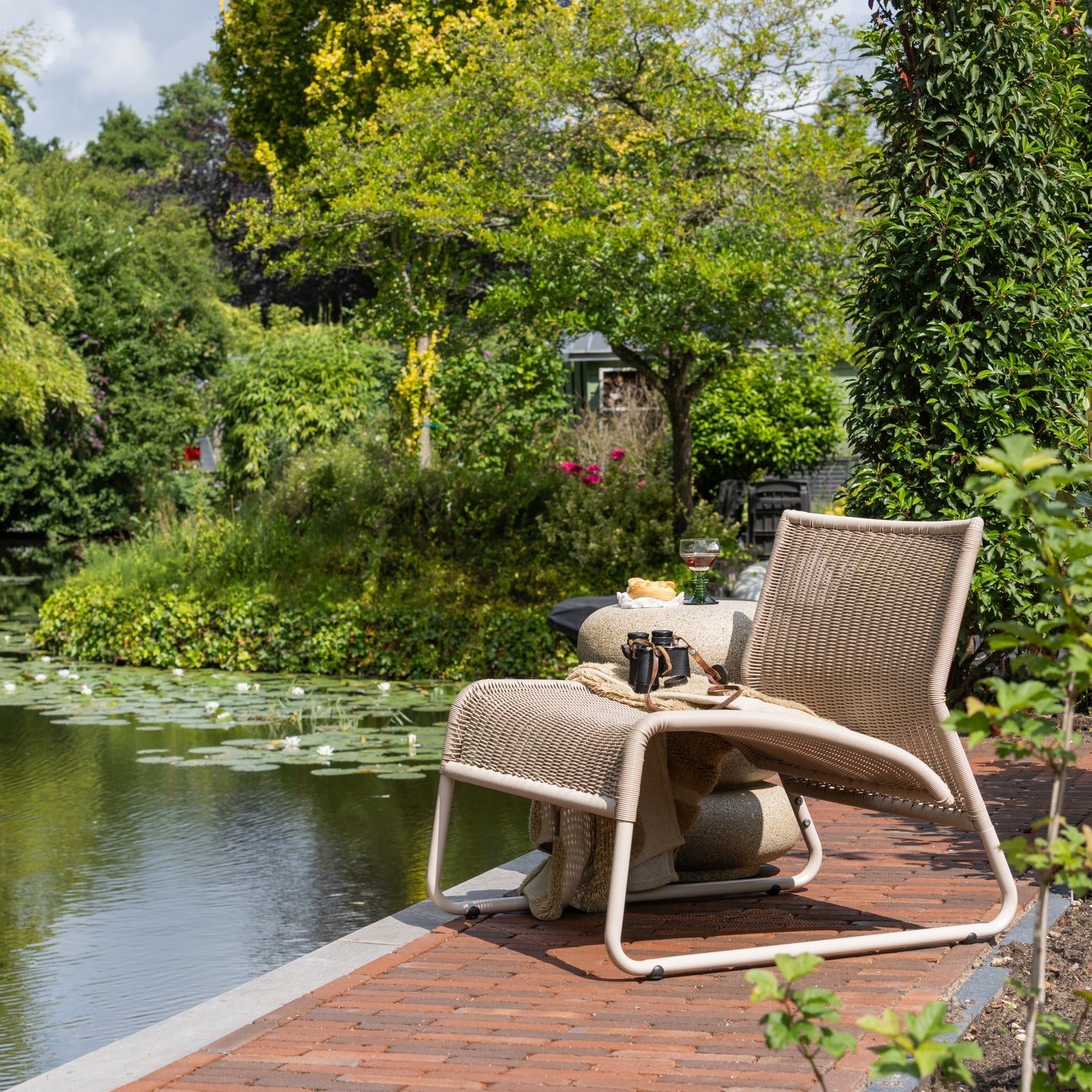 Záhradné kreslo WEST pieskové