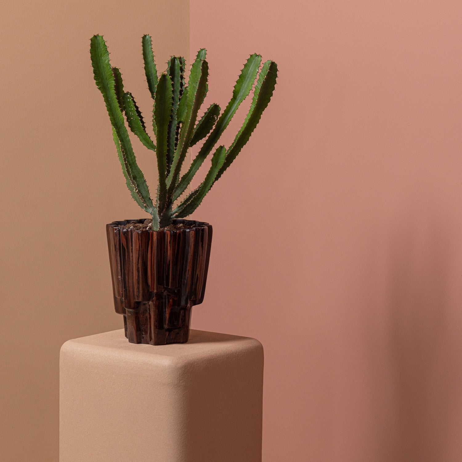 Kvetináč DRAVA hnedý