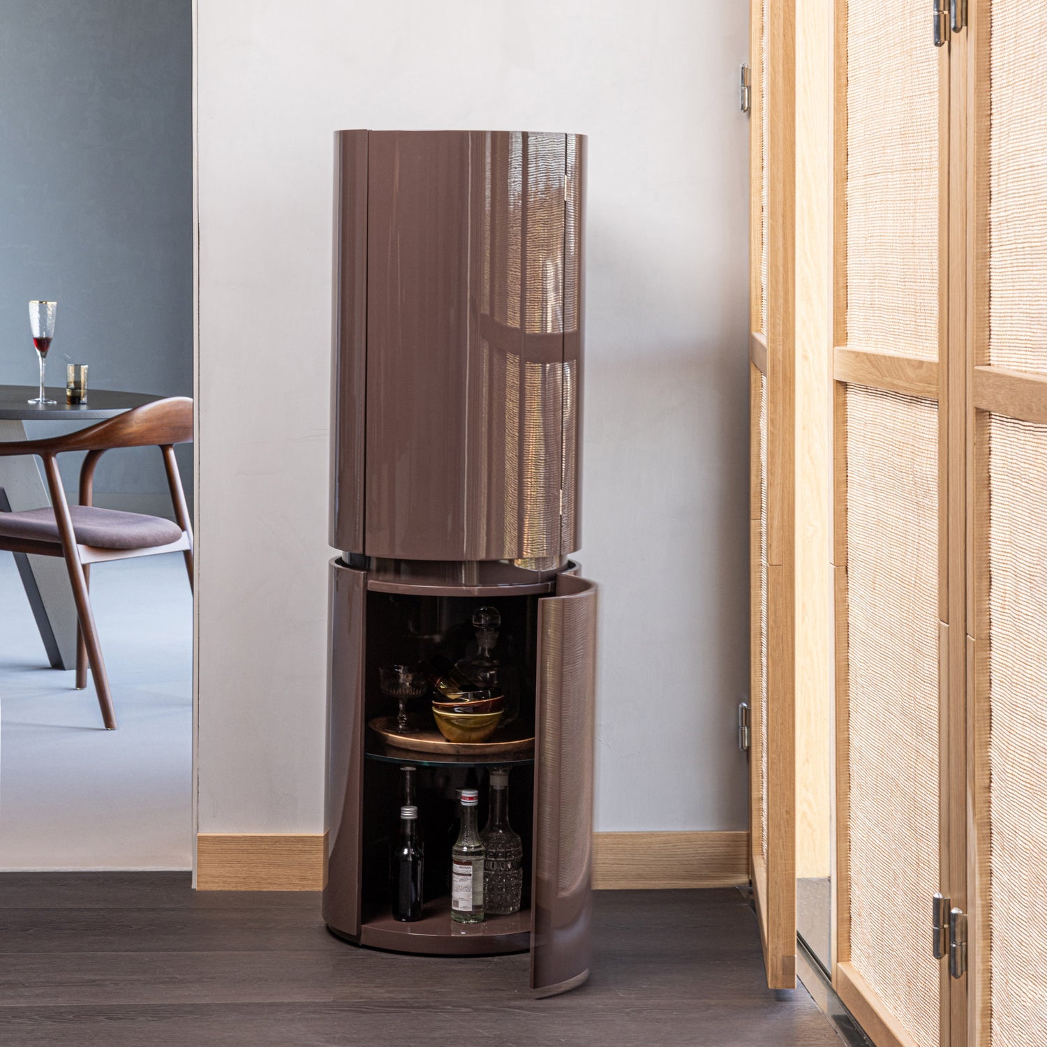 2-Door Cabinet SERA Brown