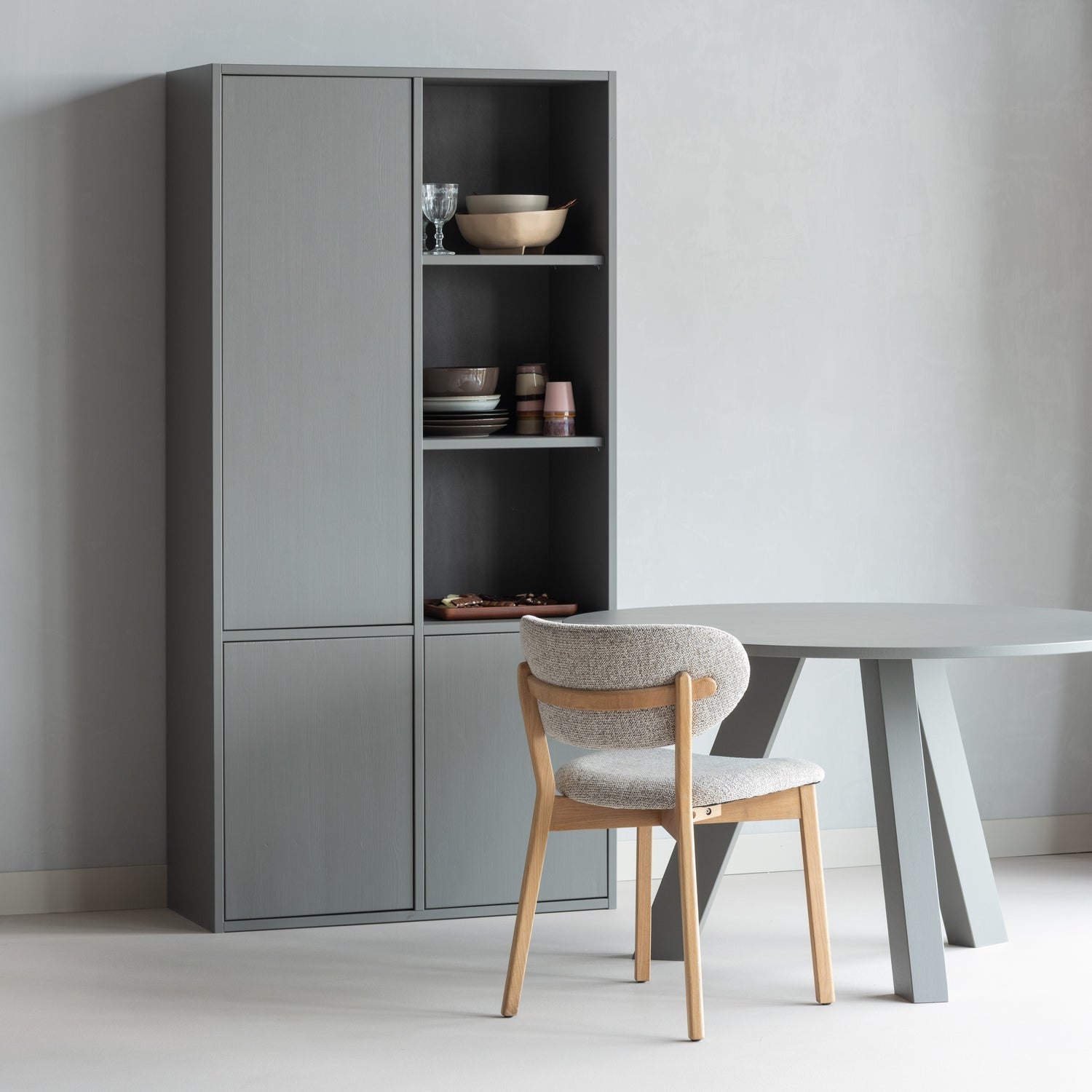 MEREL Shelf with Cabinets in Warm Gray