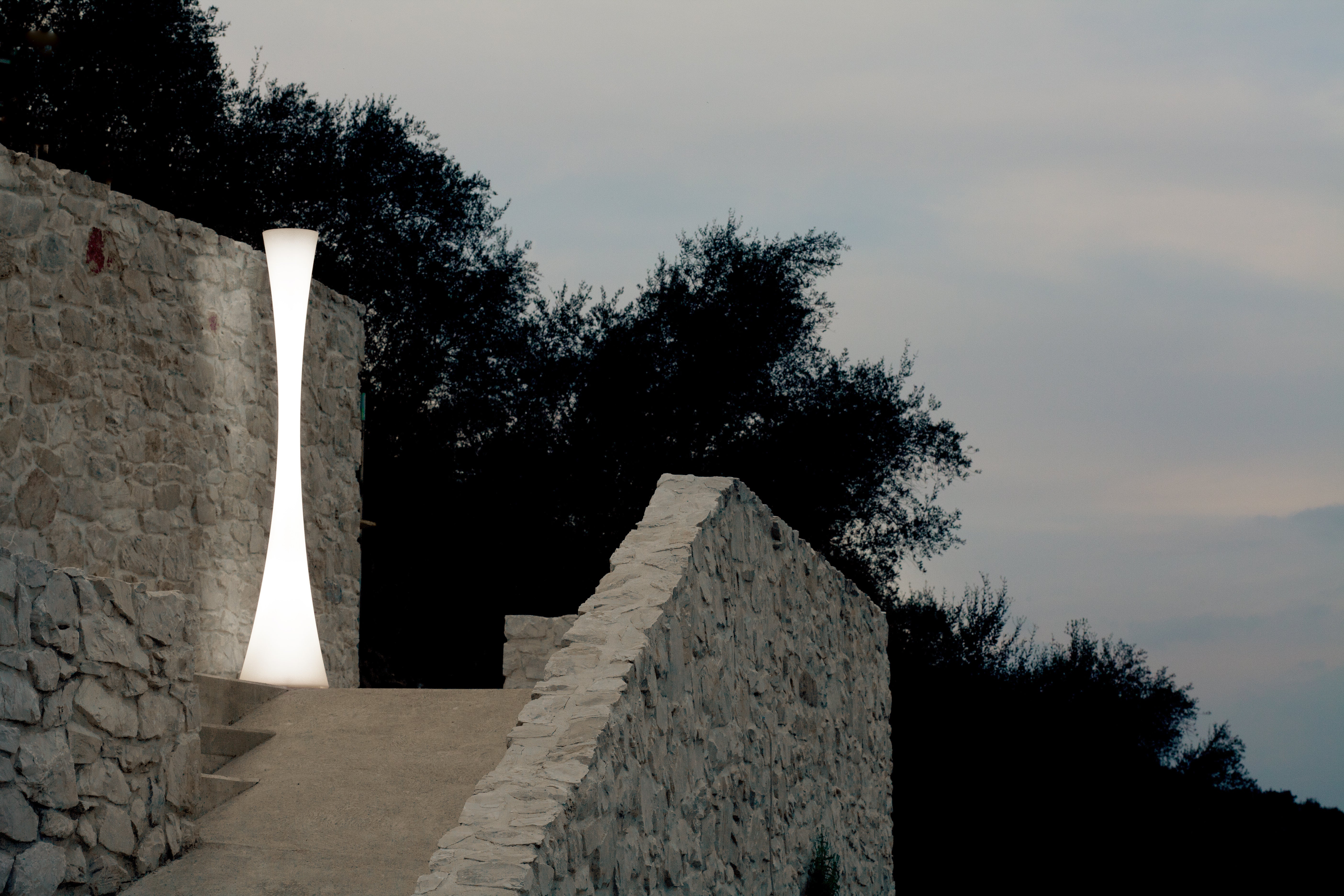BICONICA Floor Lamp in Glossy White