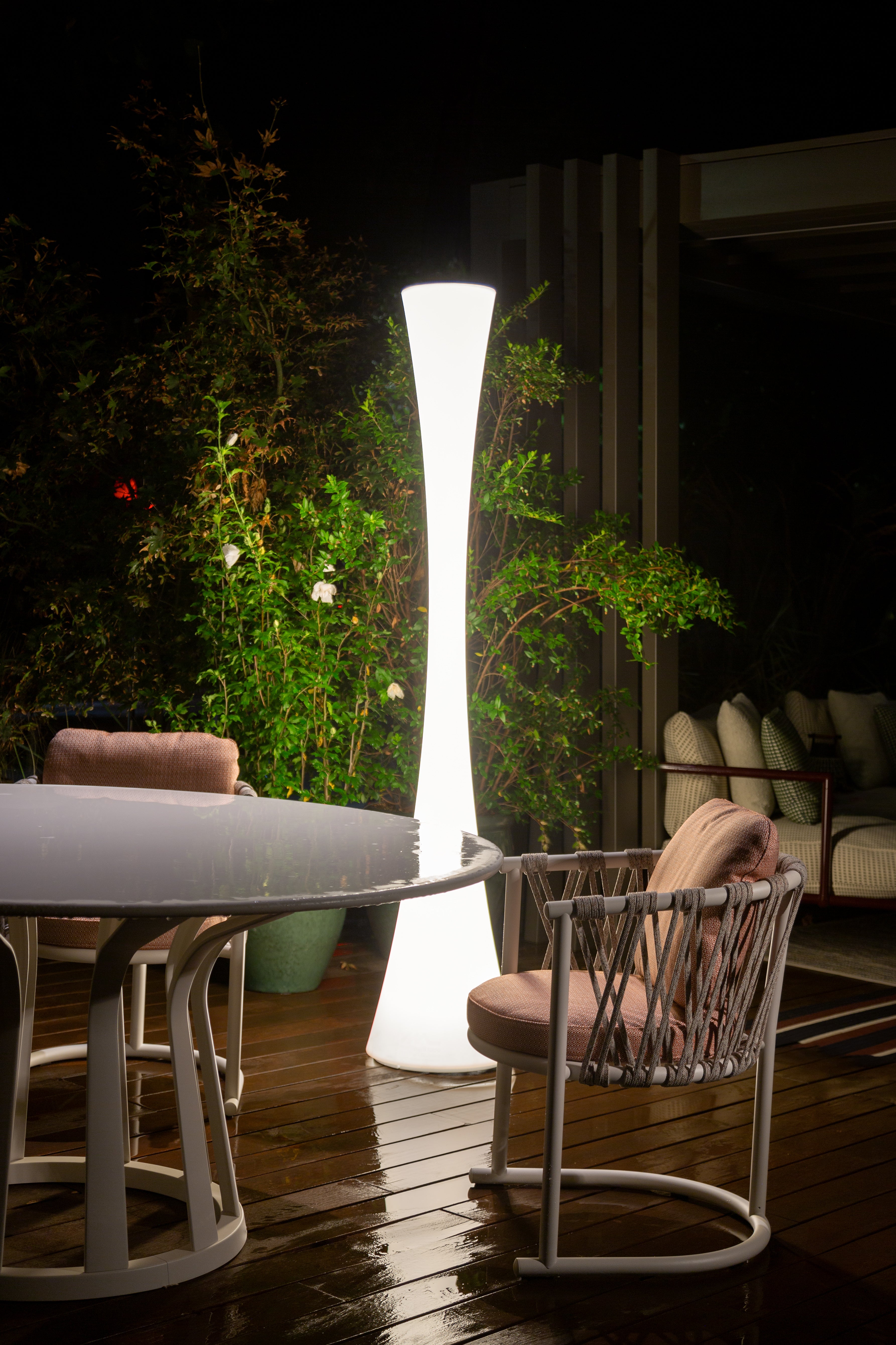BICONICA Floor Lamp in Pearl Gold