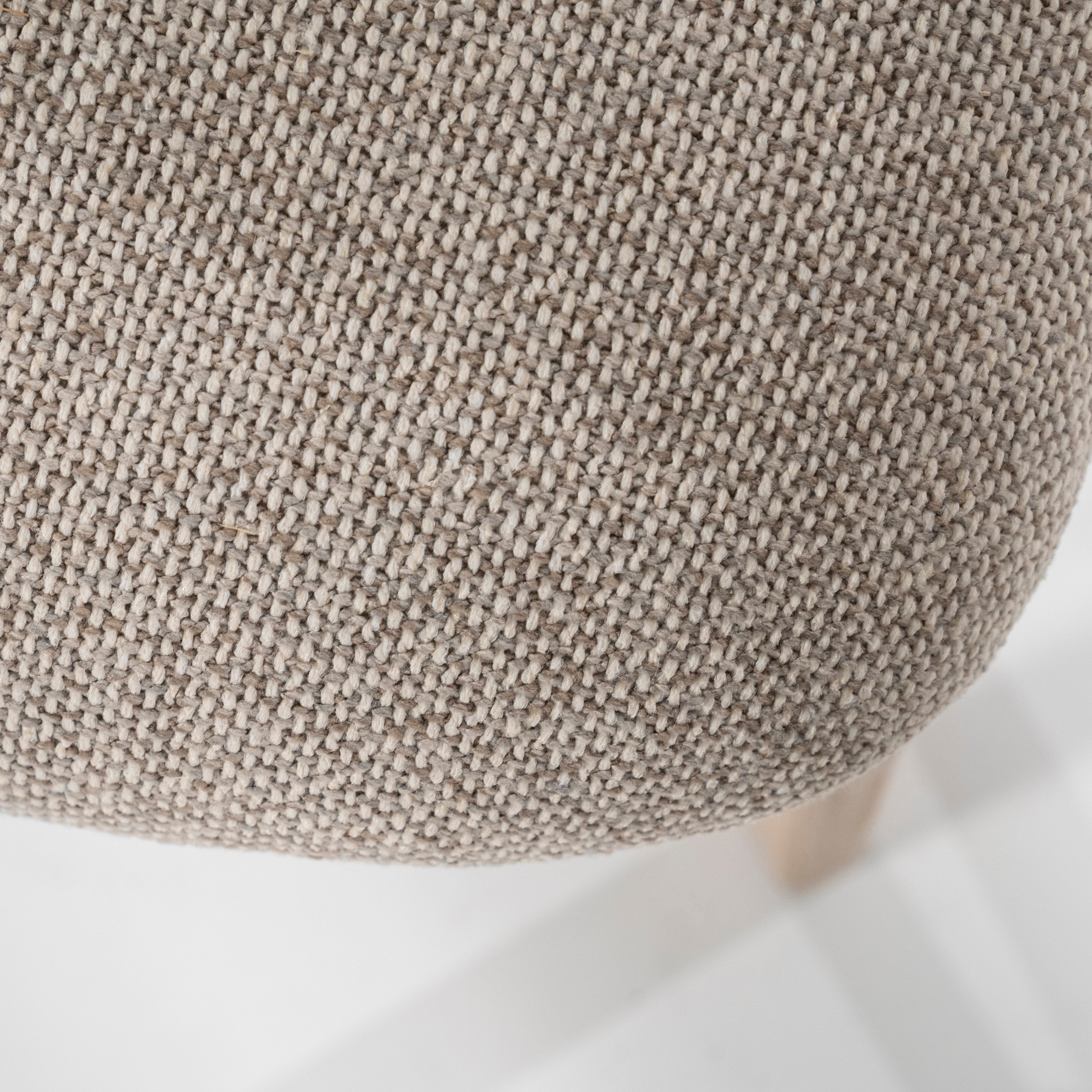 Stolička MIKKY taupe s dubovým podstavcom