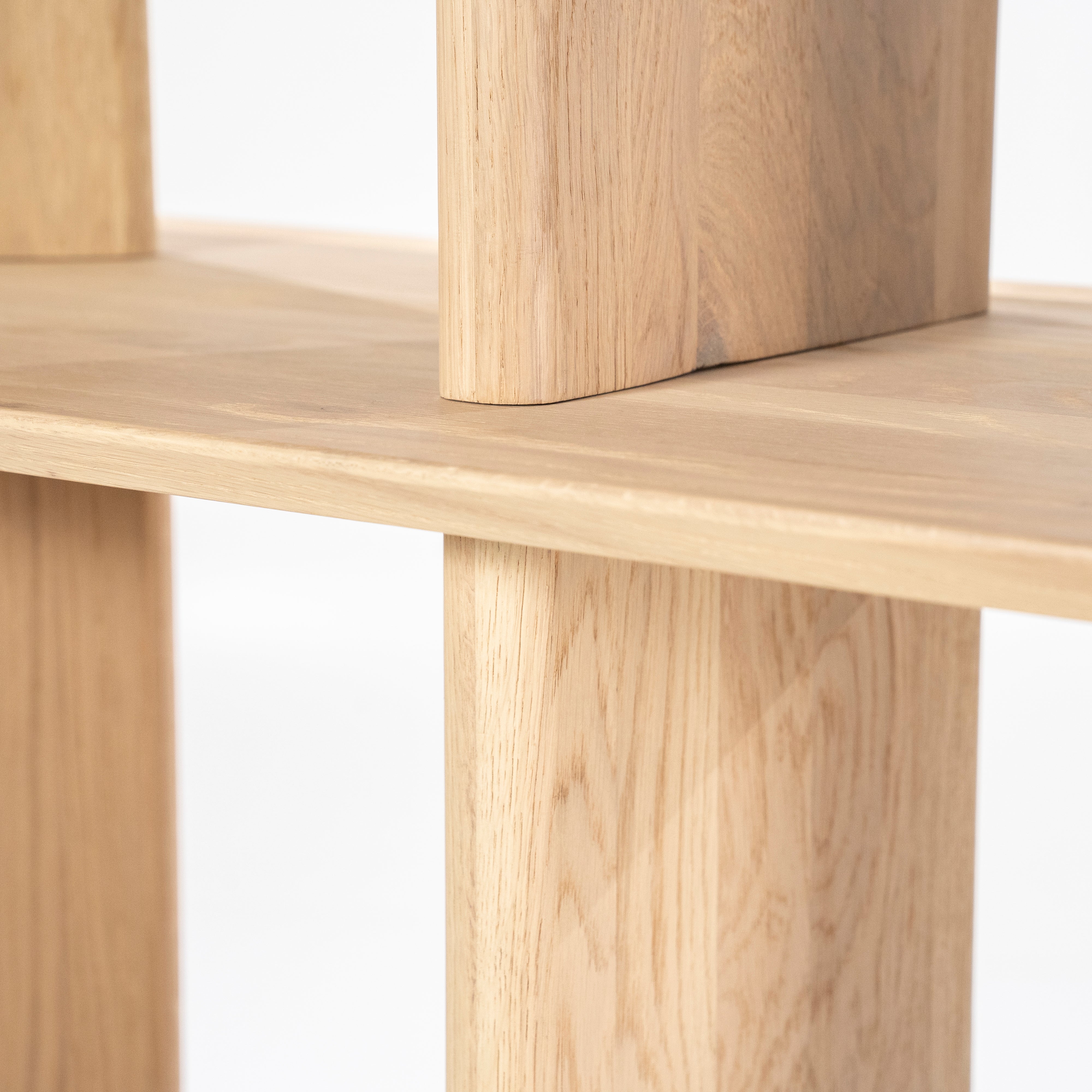 Regál TY z dubového dreva