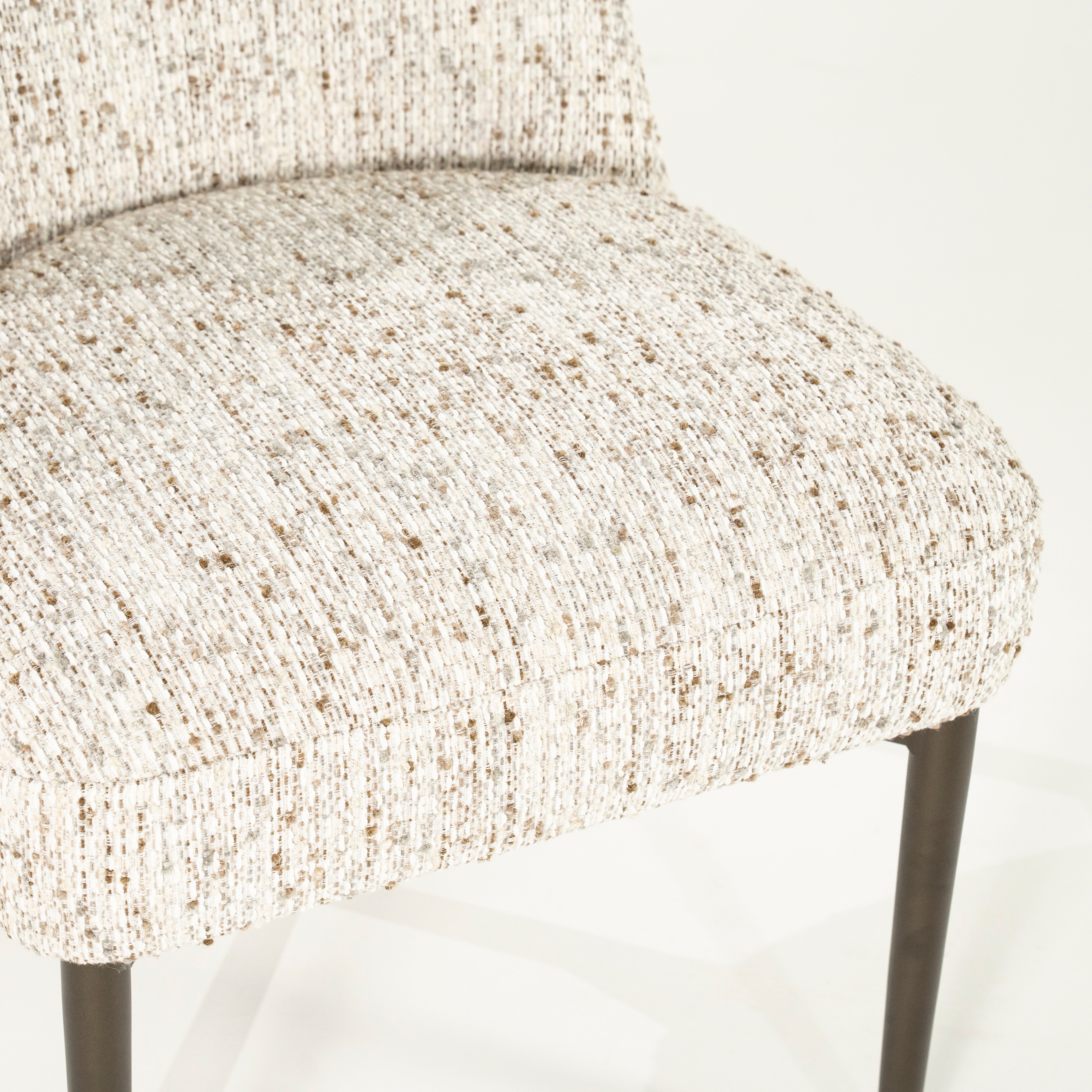 Stolička TOBIAS béžová s tmavohnedým podstavcom