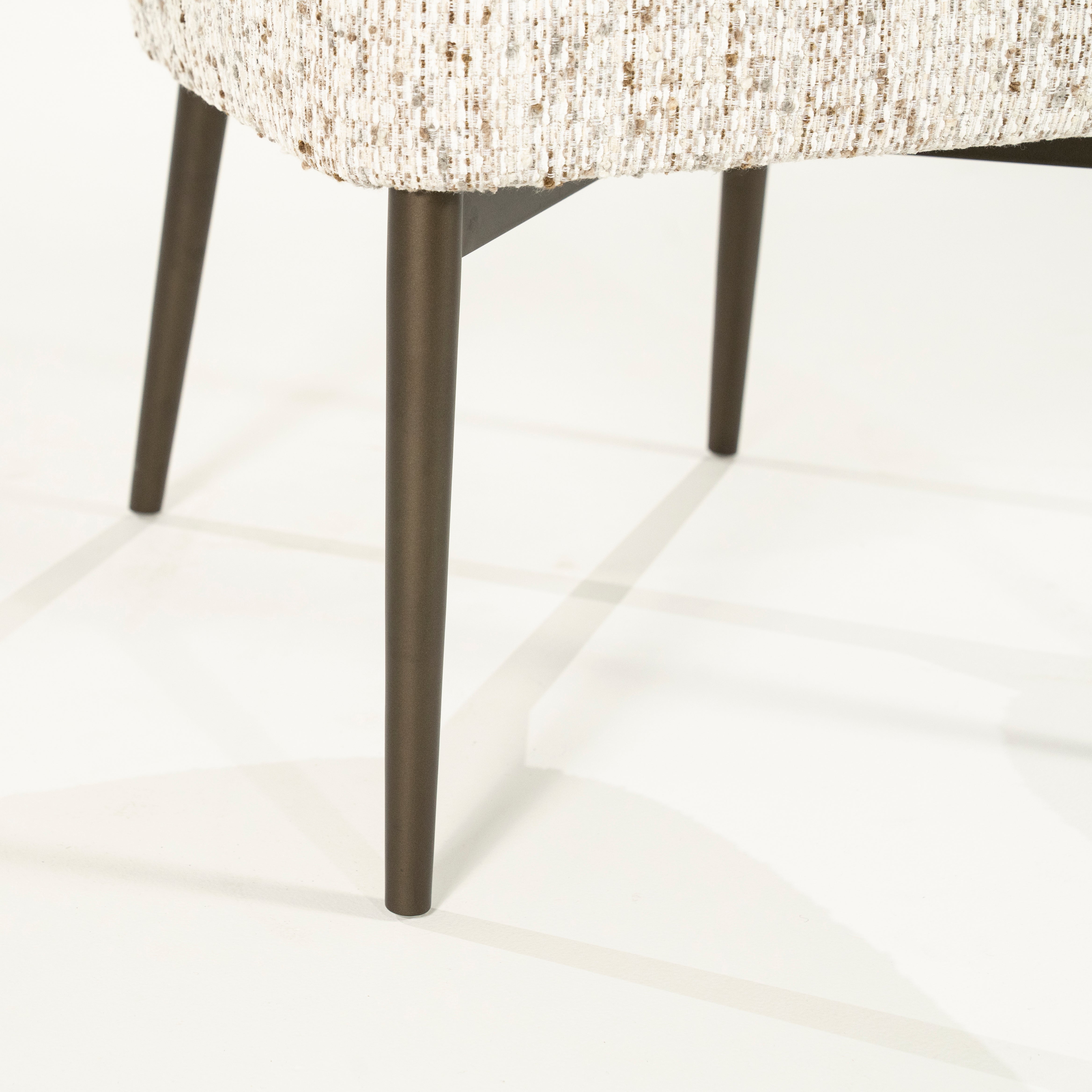 Stolička TOBIAS béžová s tmavohnedým podstavcom