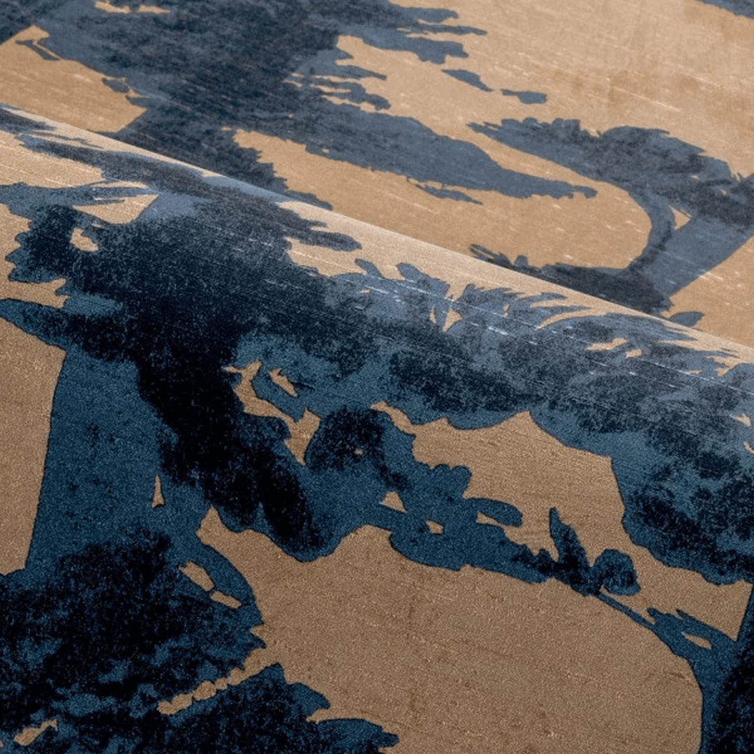 Structural wallpaper with an oriental tree plant motif AME - DORÉ/ENCRE navy blue with dark beige