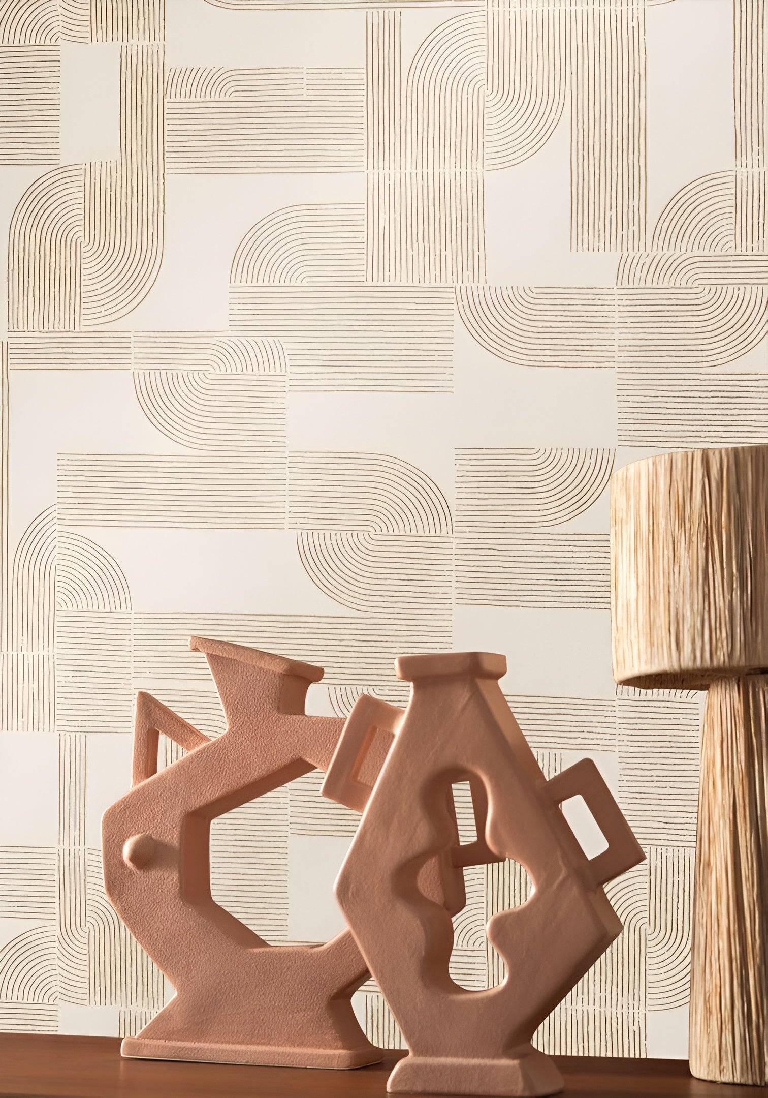 HECTOR - SABLE/DORE beige wallpaper with geometric pattern and gold