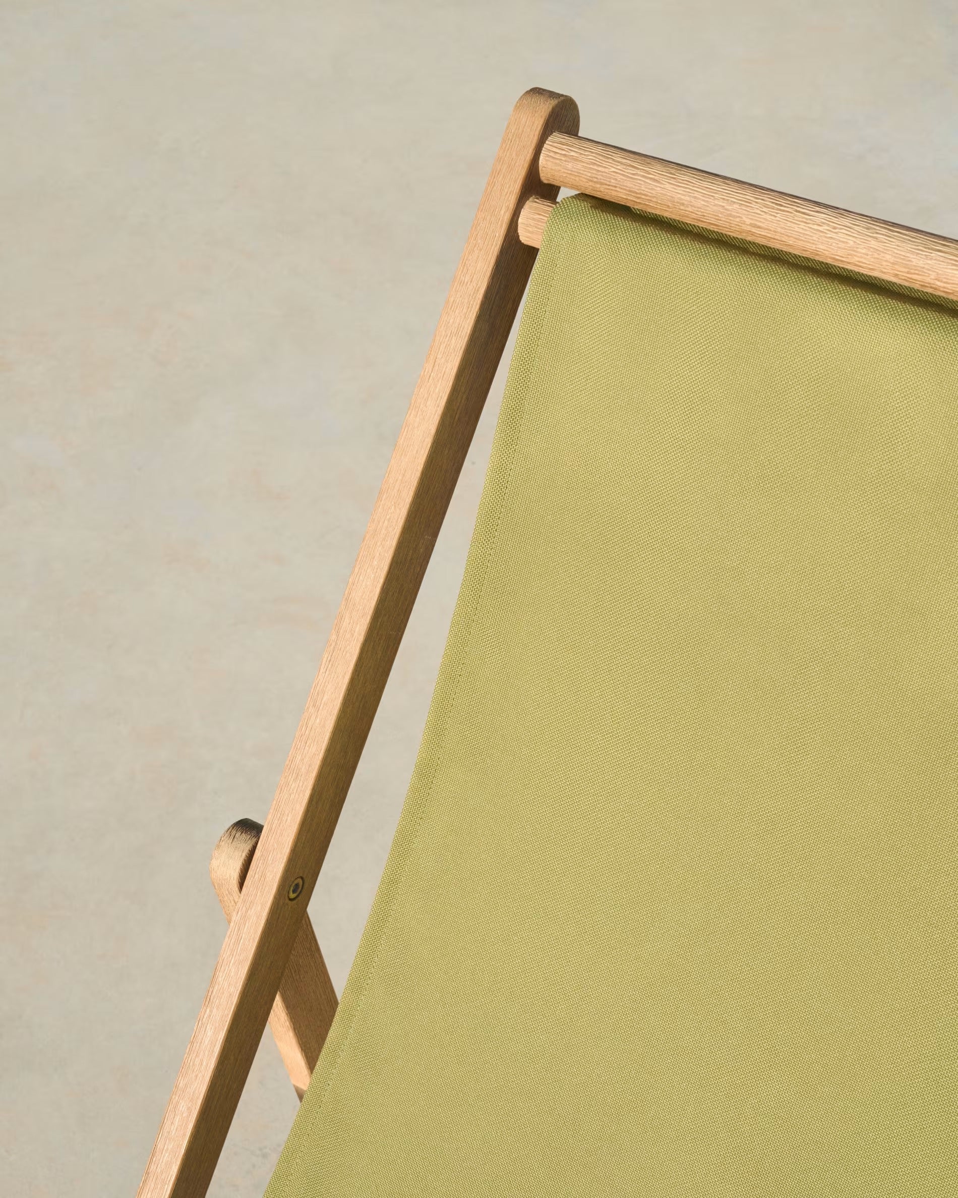 Ležadlo VILARA zelené s akáciovou základňou