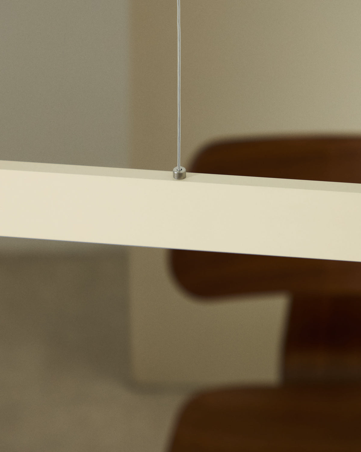 Lampa sufitowa liniowa BOADELLA beżowy aluminium – ujęcie 4