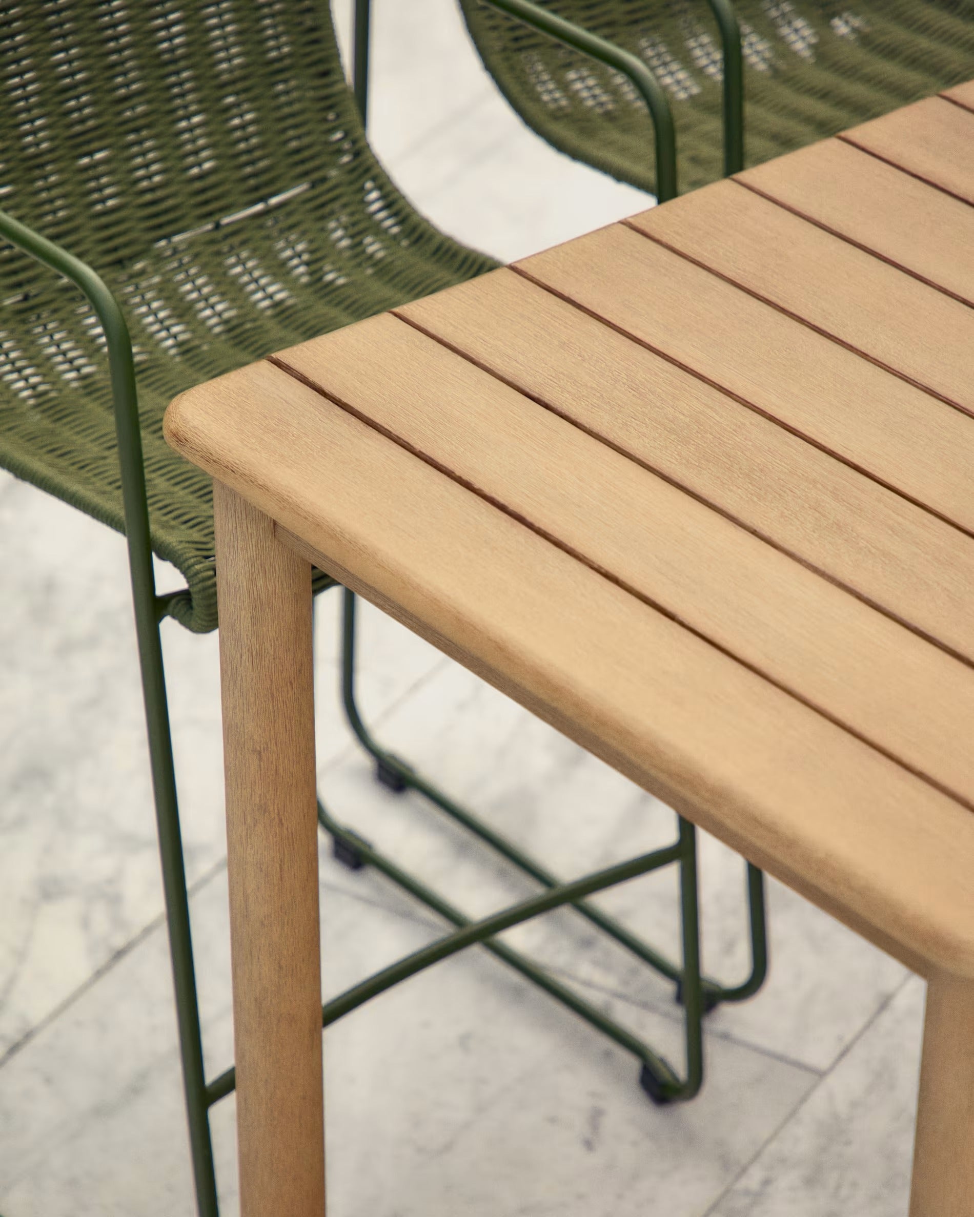 SORI garden table acacia wood
