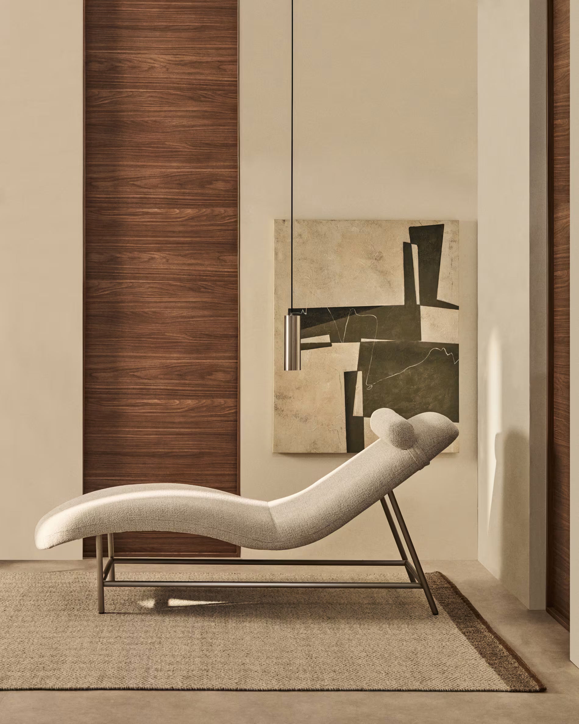 Szezlong OSLA beżowy ze srebrną podstawą