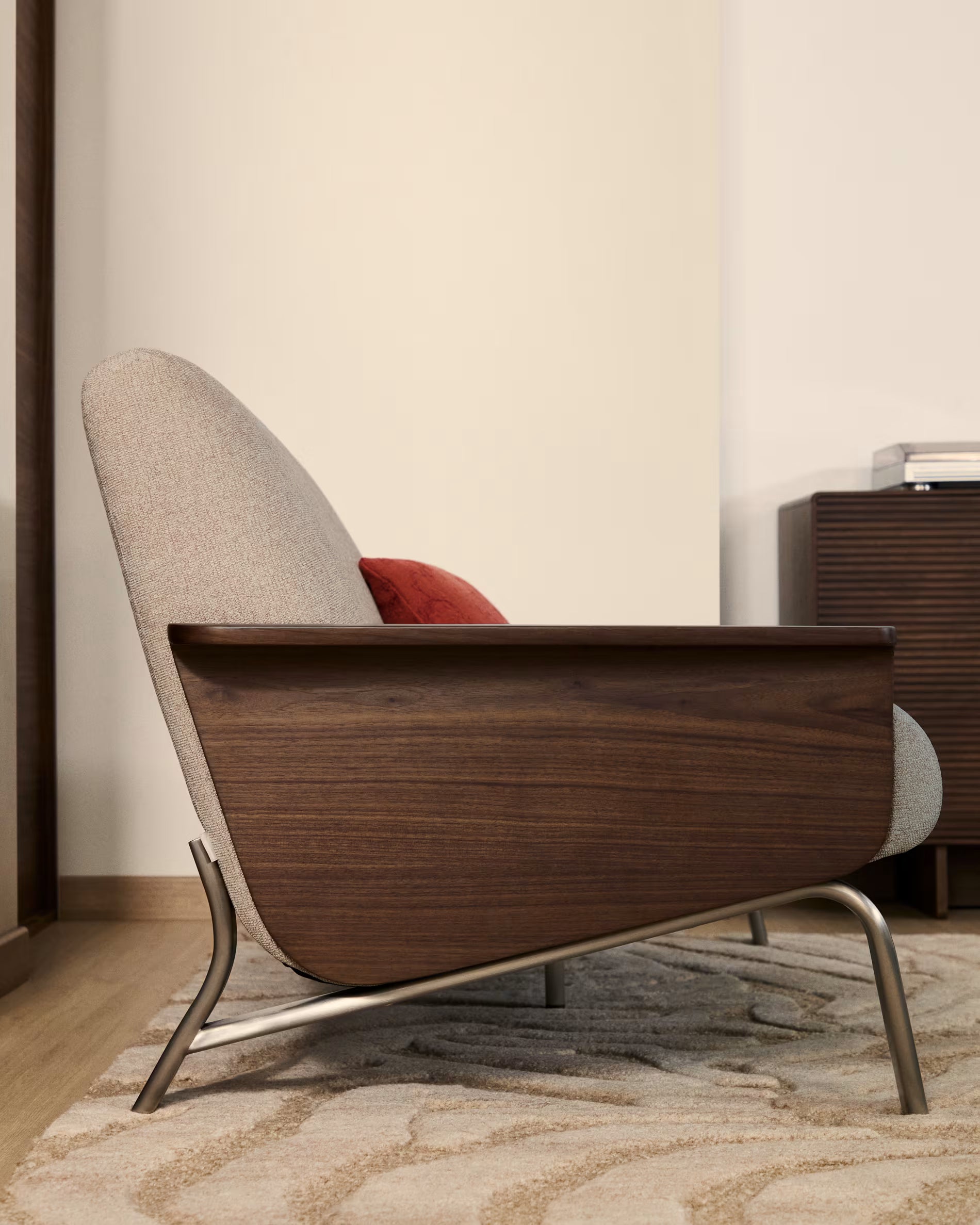 Sofa pre 2 osoby AMSEN svetlohnedá so orechovou preglejkou a oceľovým podstavcom