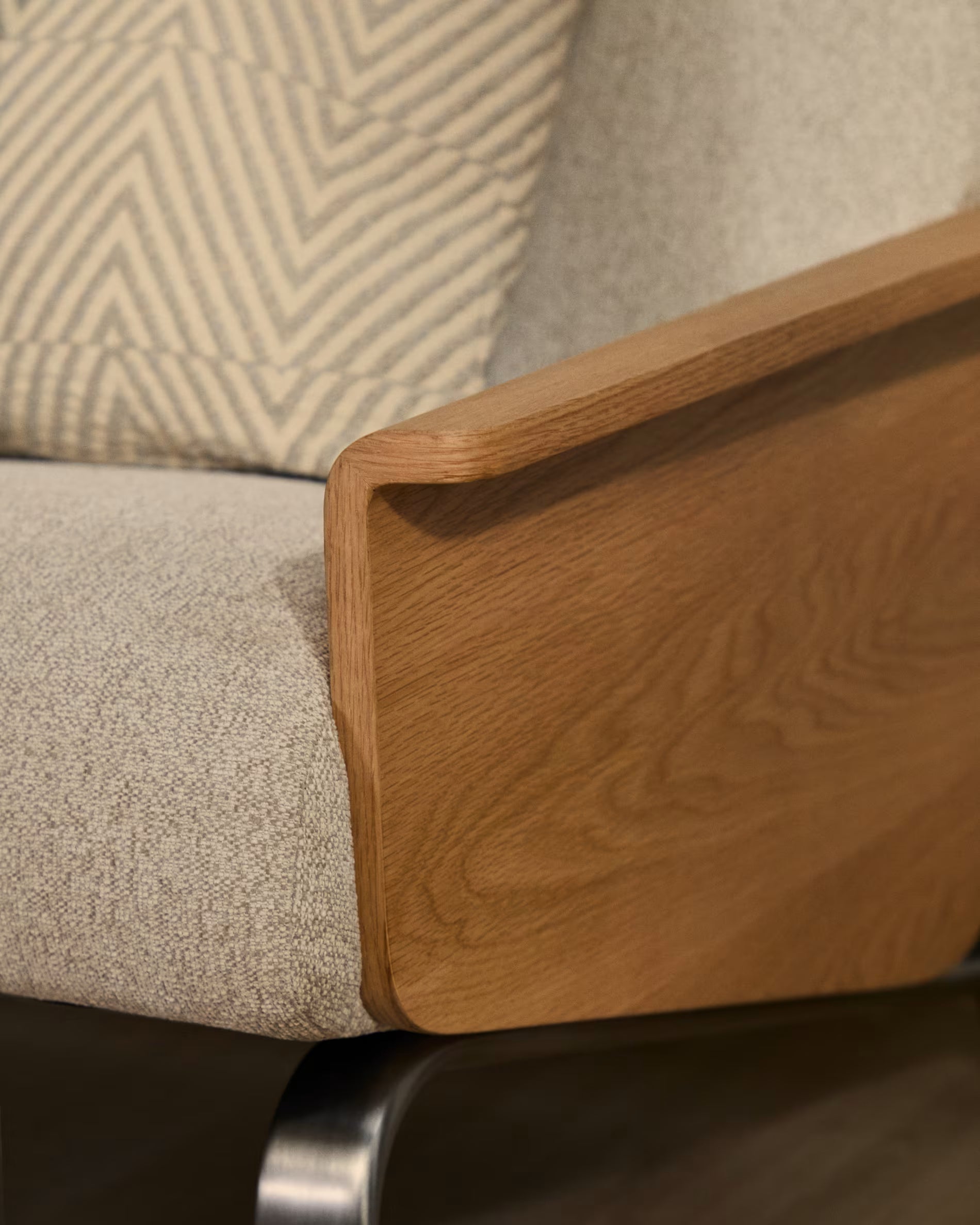 3-seater Sofa AMSEN beige with oak plywood and steel base