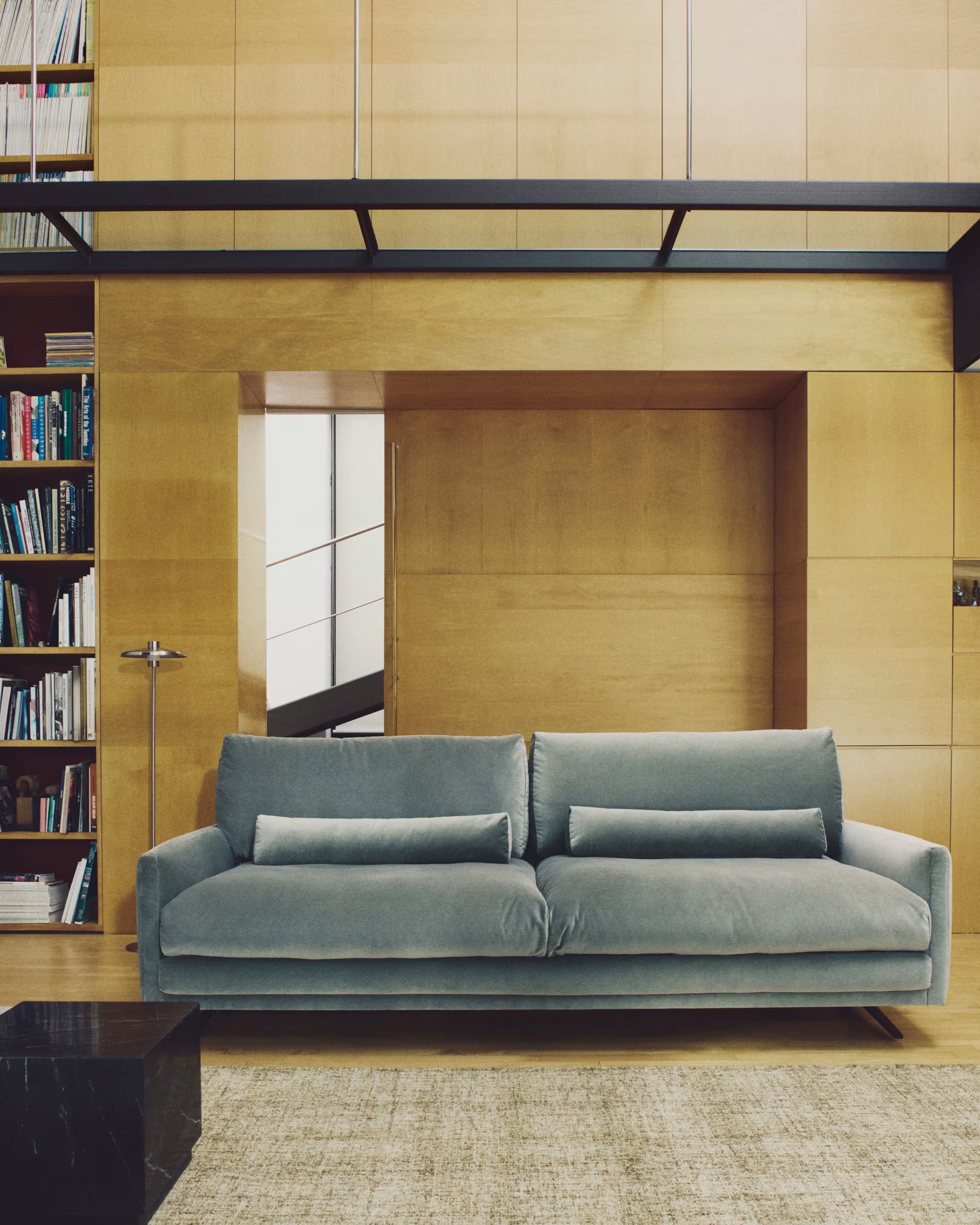 Sofa 3-osobová VELIRO zelená s čiernym podstavcom