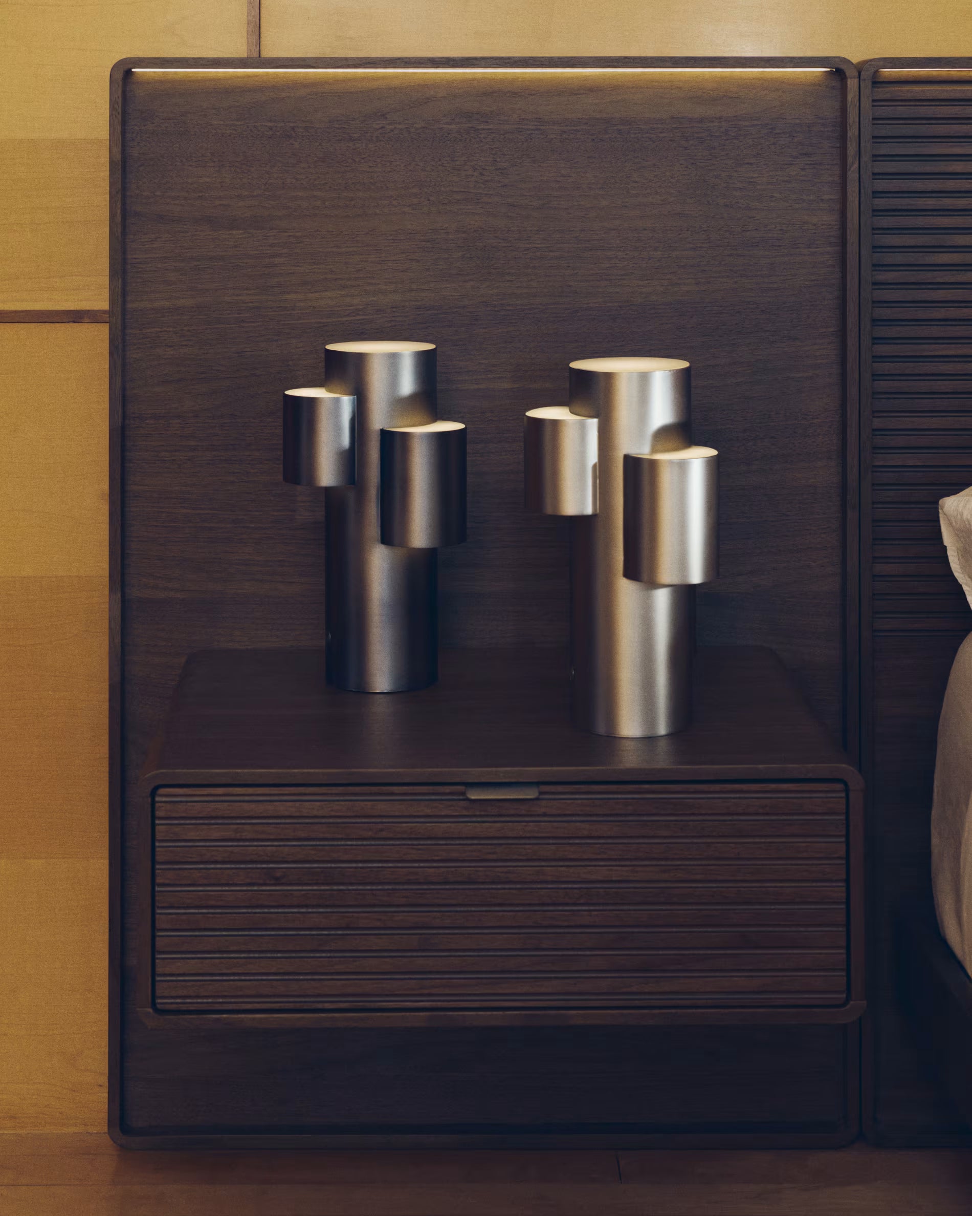 Prenosná lampa ADRINA tmavosivá brúsený kov