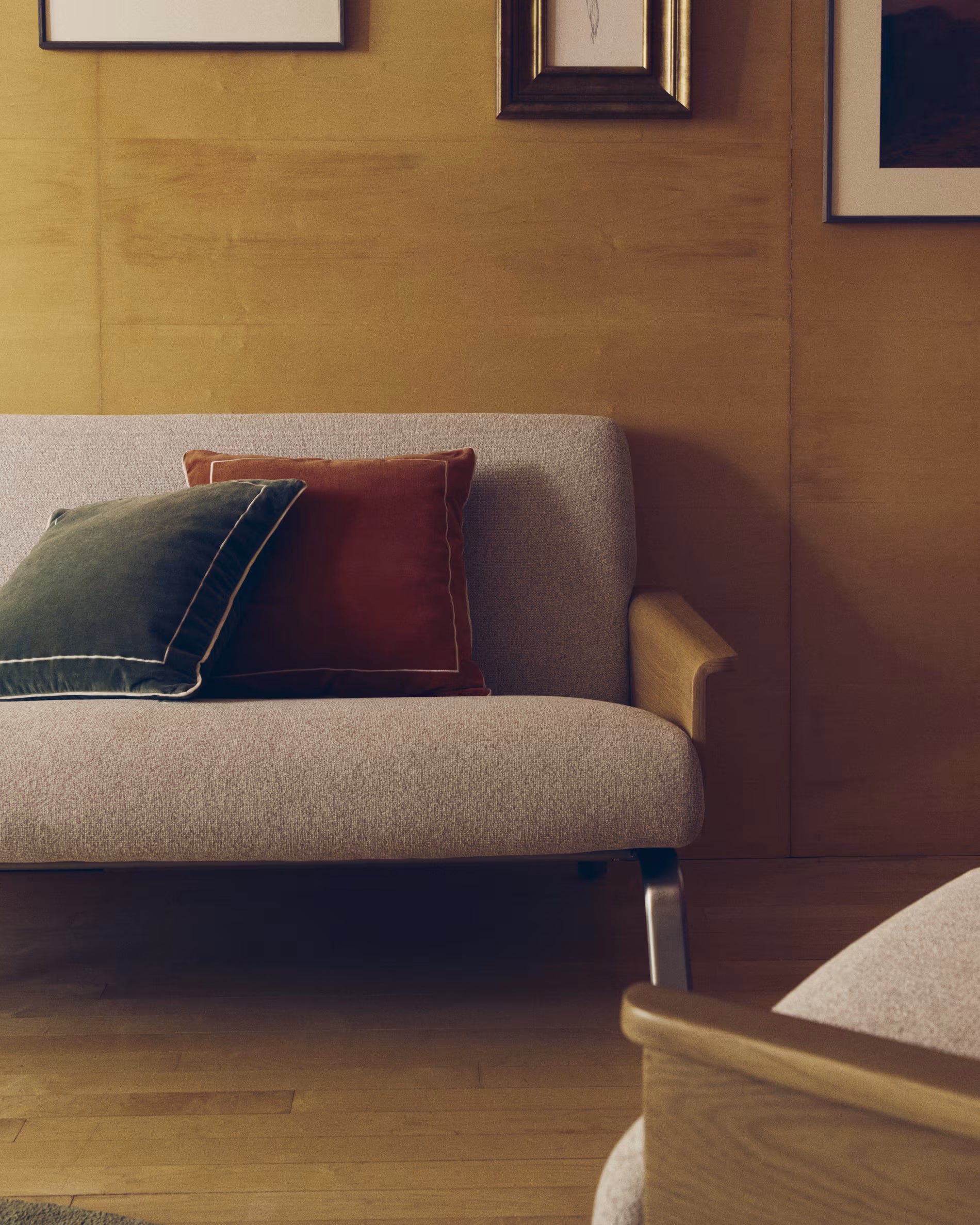 2-seater Sofa AMSEN beige with oak plywood and steel base