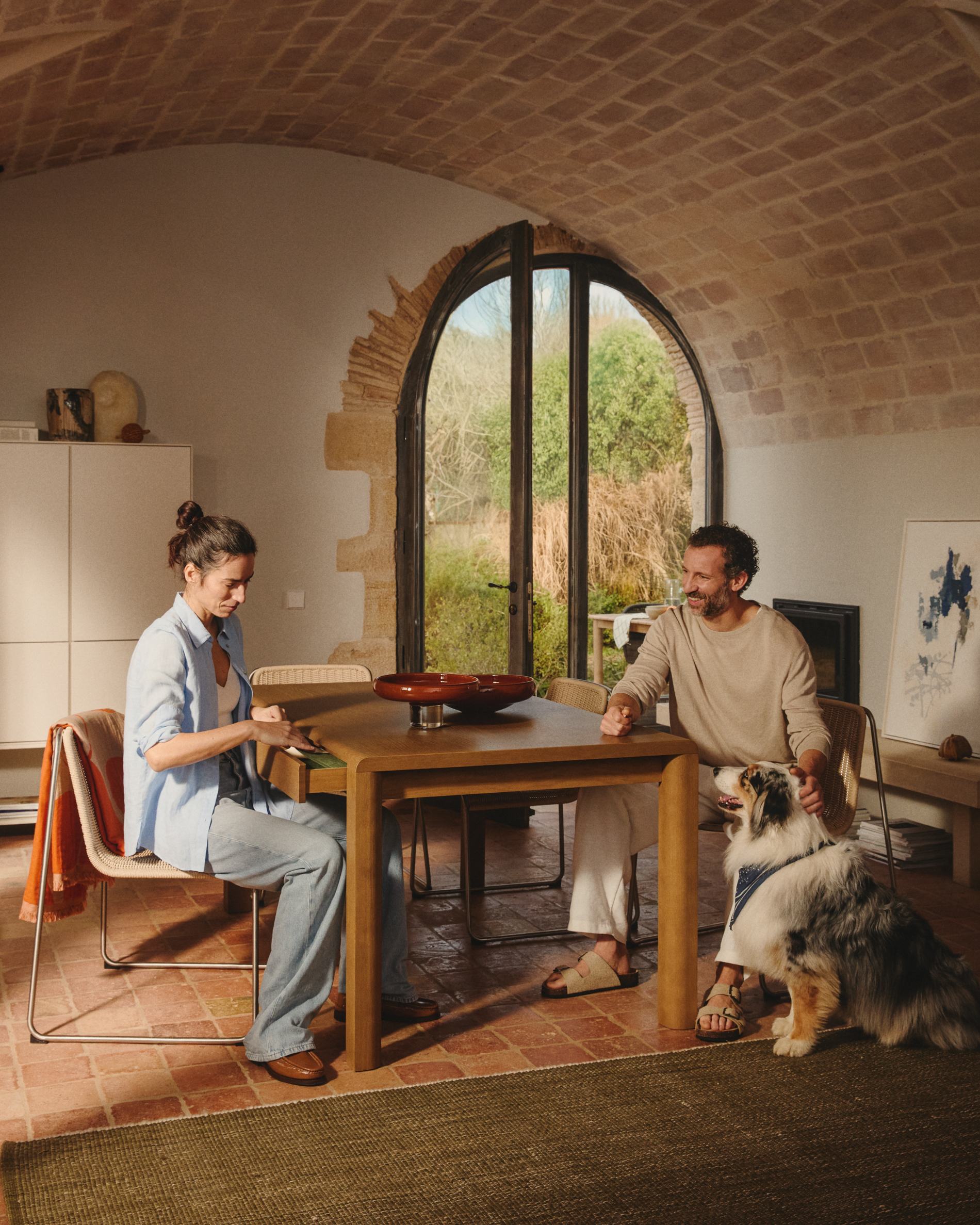 Záhradná stolička TAVARI béžová so železnou základňou