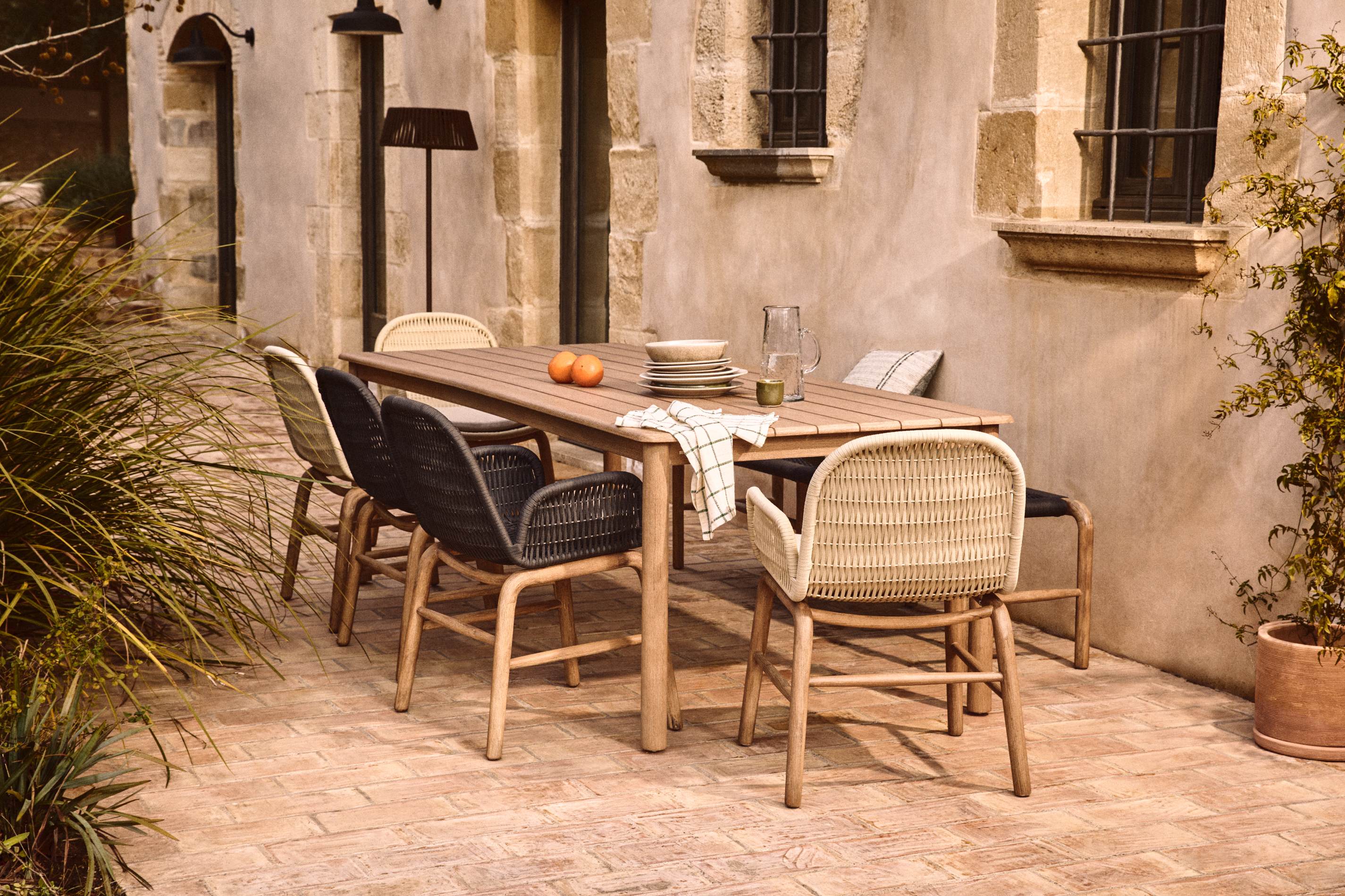 Záhradná stolička s opierkami ALIPA tmavosivá