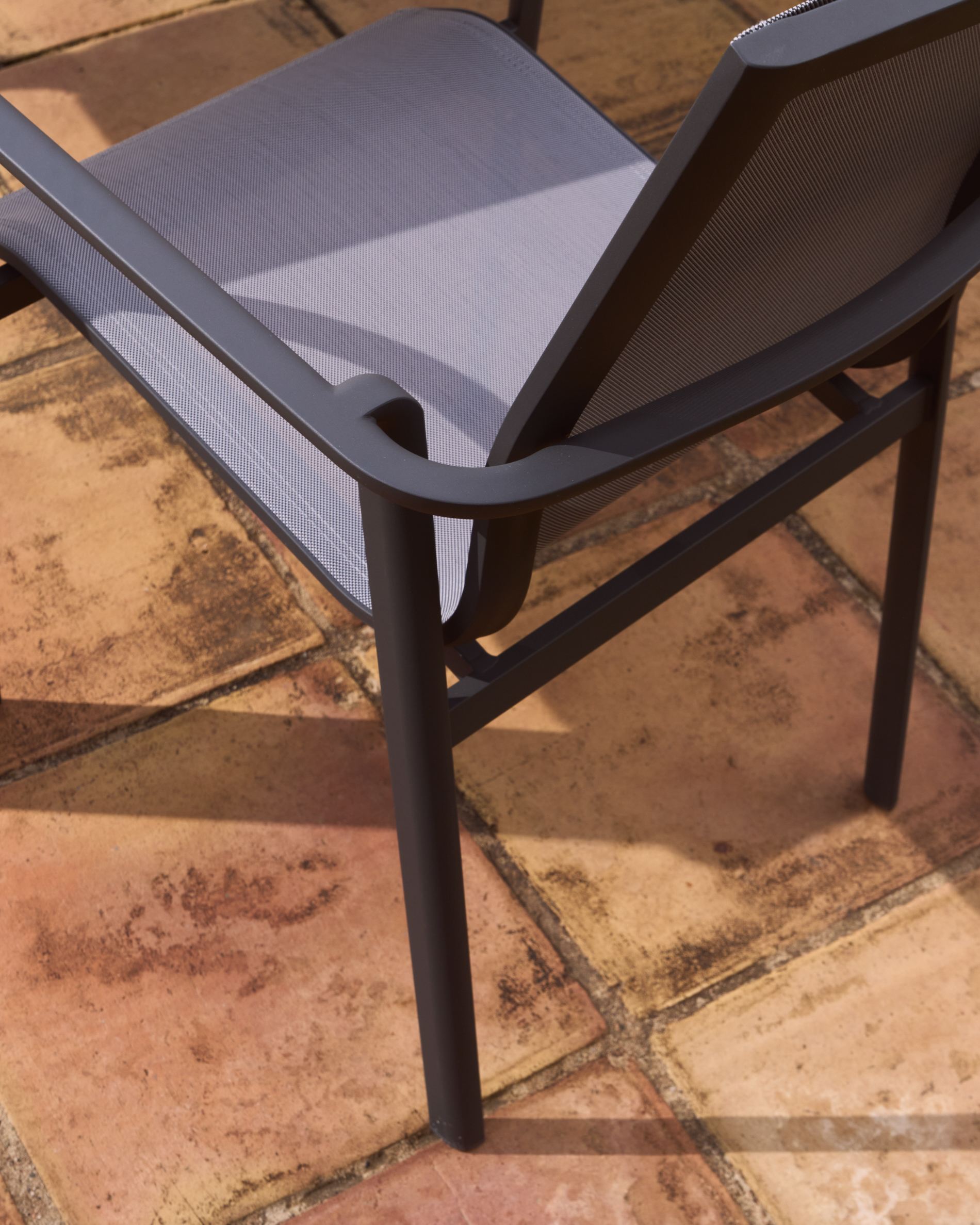 Záhradná stolička CANEA grafitová