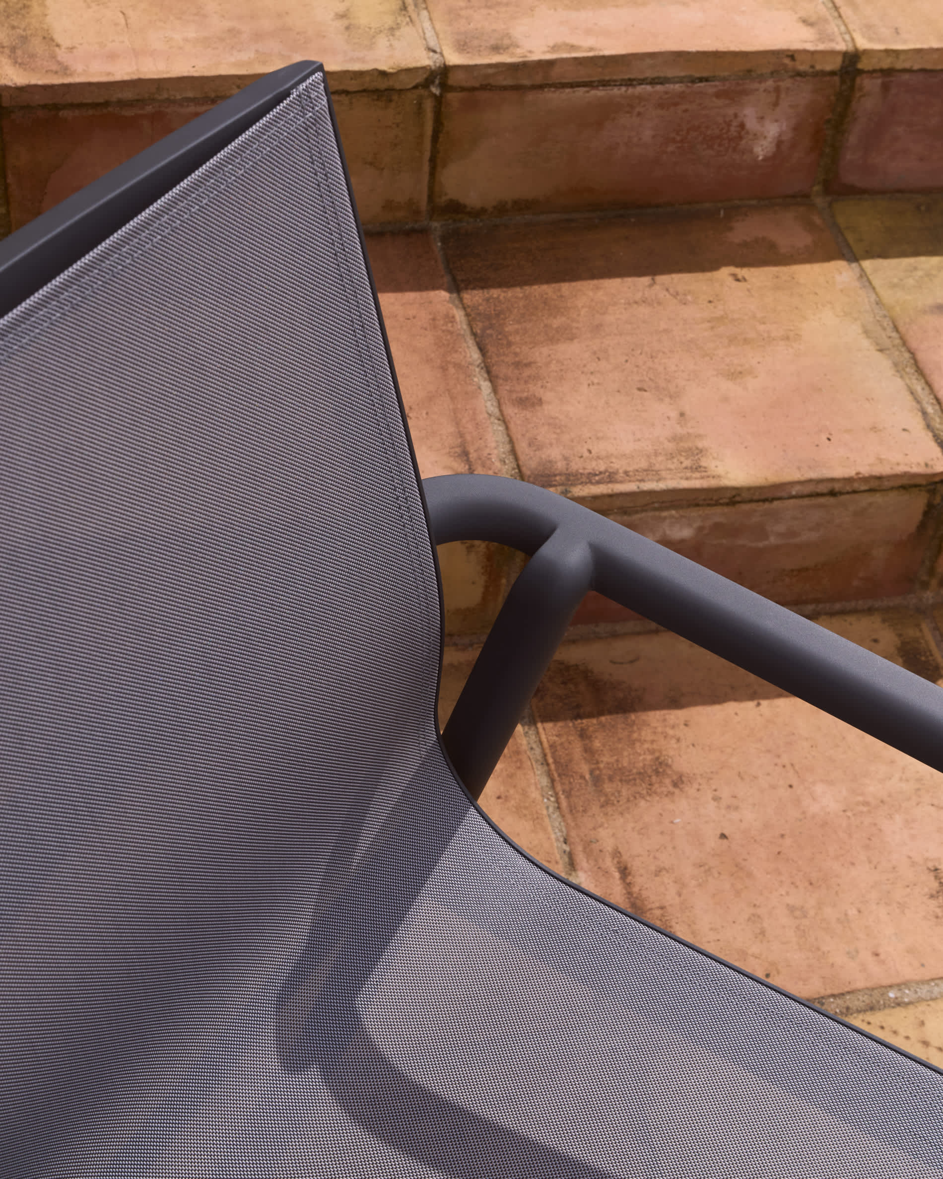 Záhradná stolička CANEA grafitová