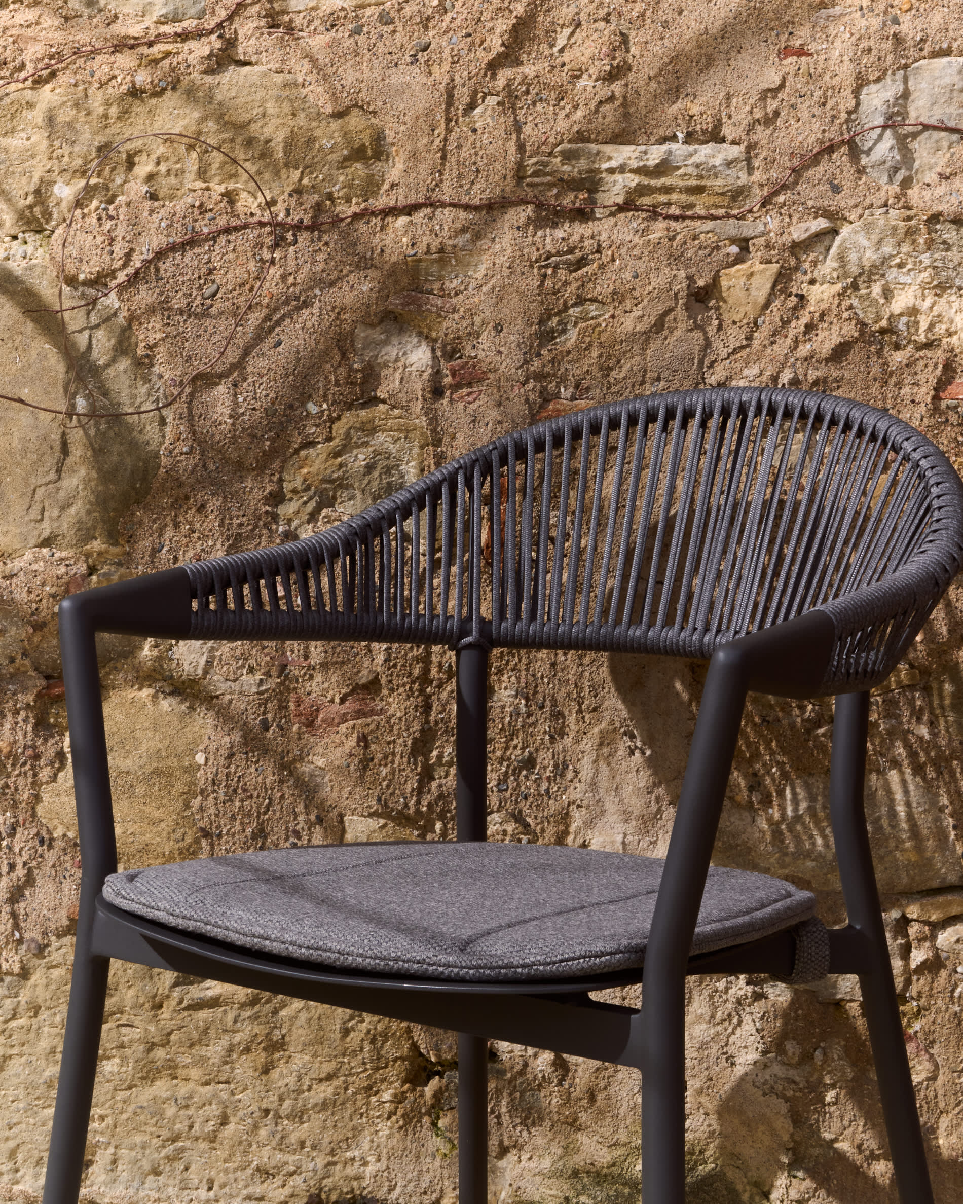 Záhradná stolička ALIMIA grafitová