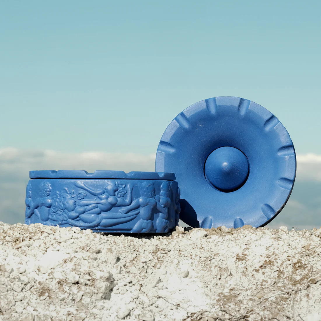 Ashtray dialogue gray