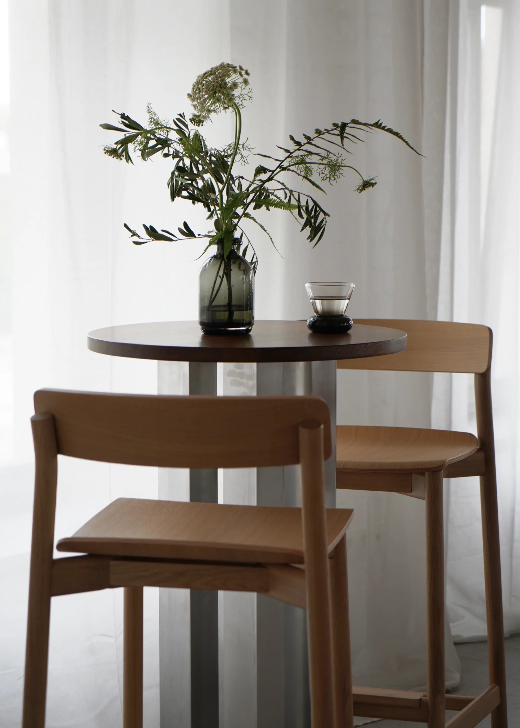 Hoker ARCHE z dubového dreva