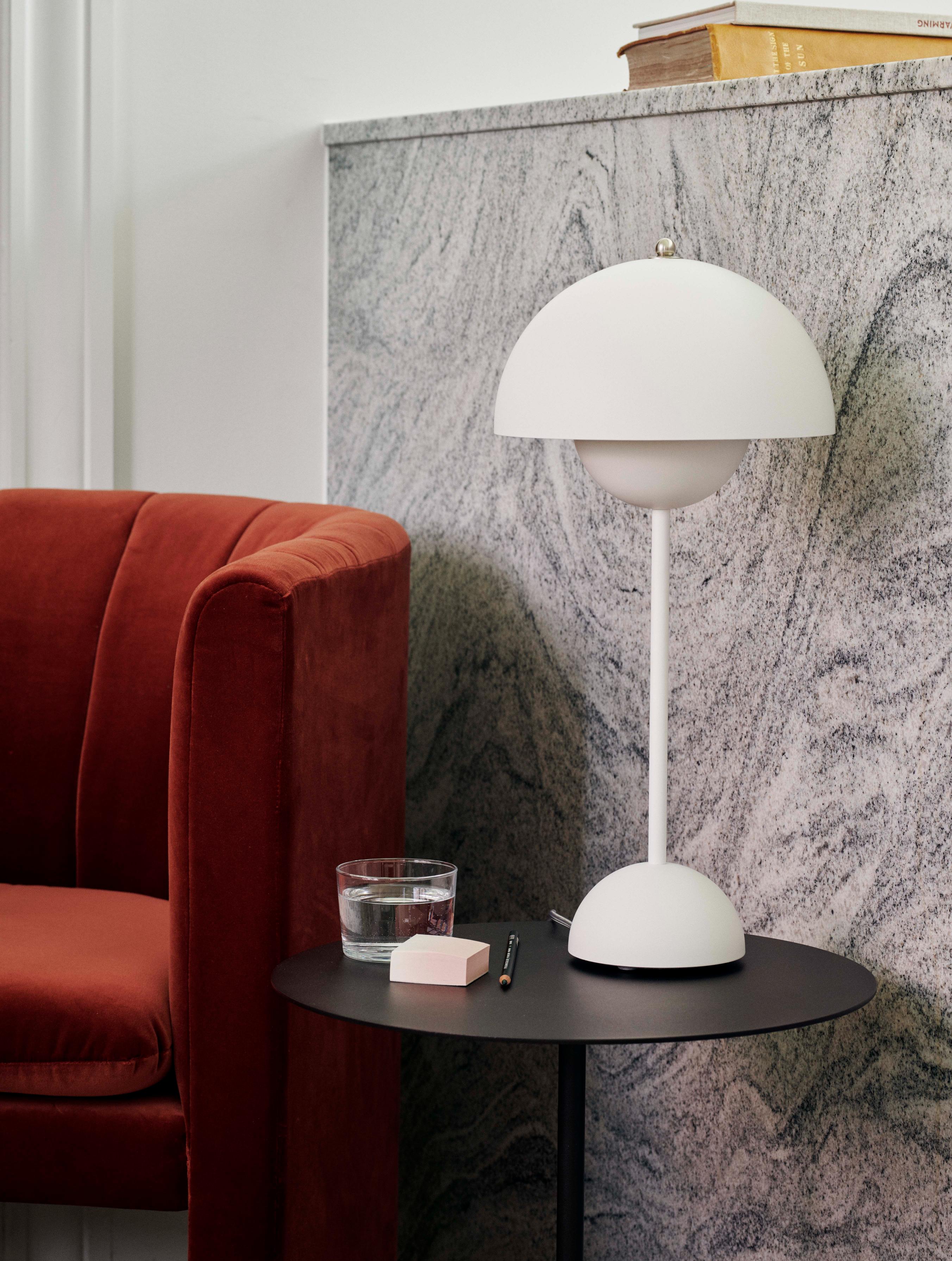 Lampa stolná FLOWERPOT VP3 matná biela