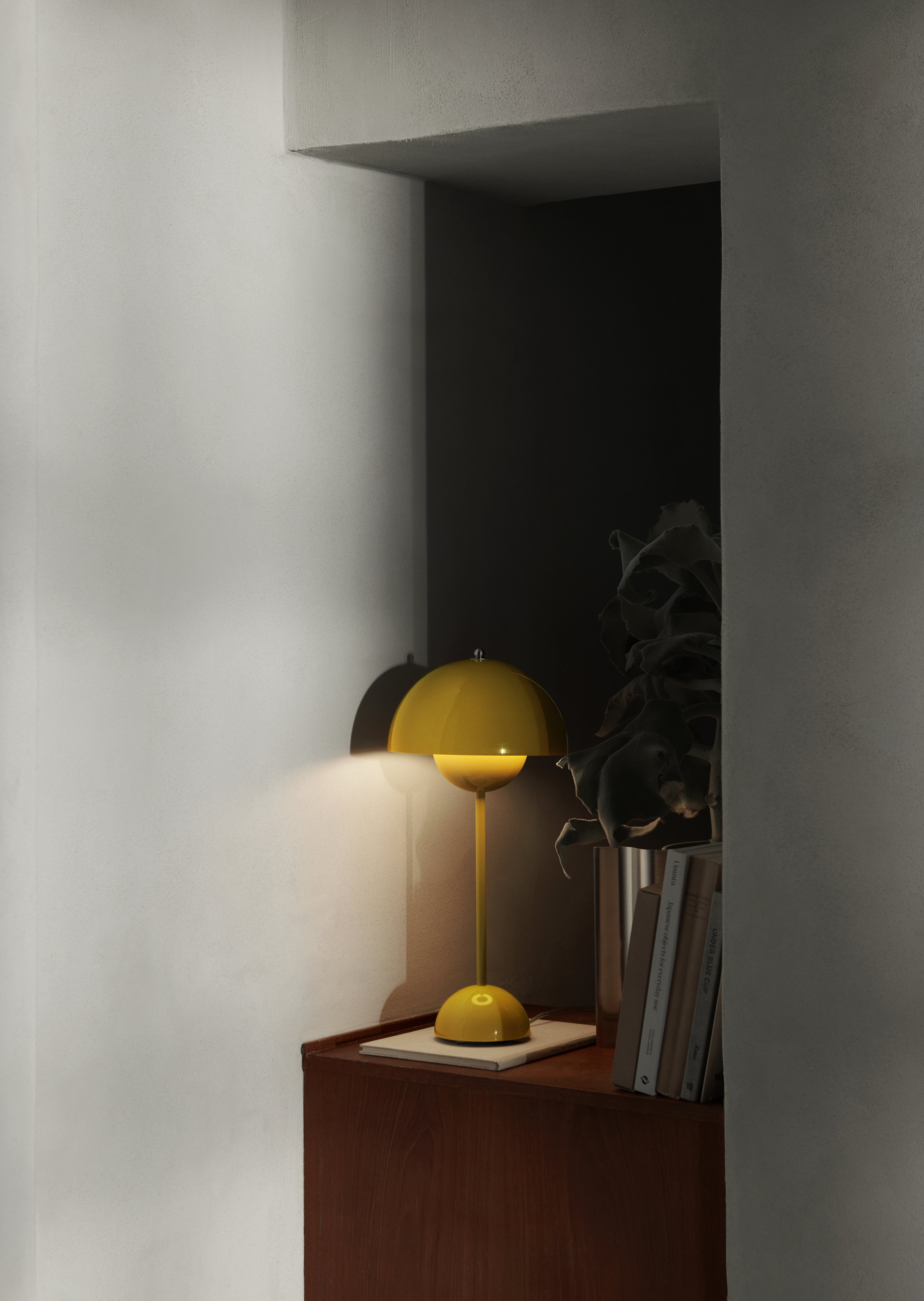 Stolová lampa FLOWERPOT VP3 horčicová