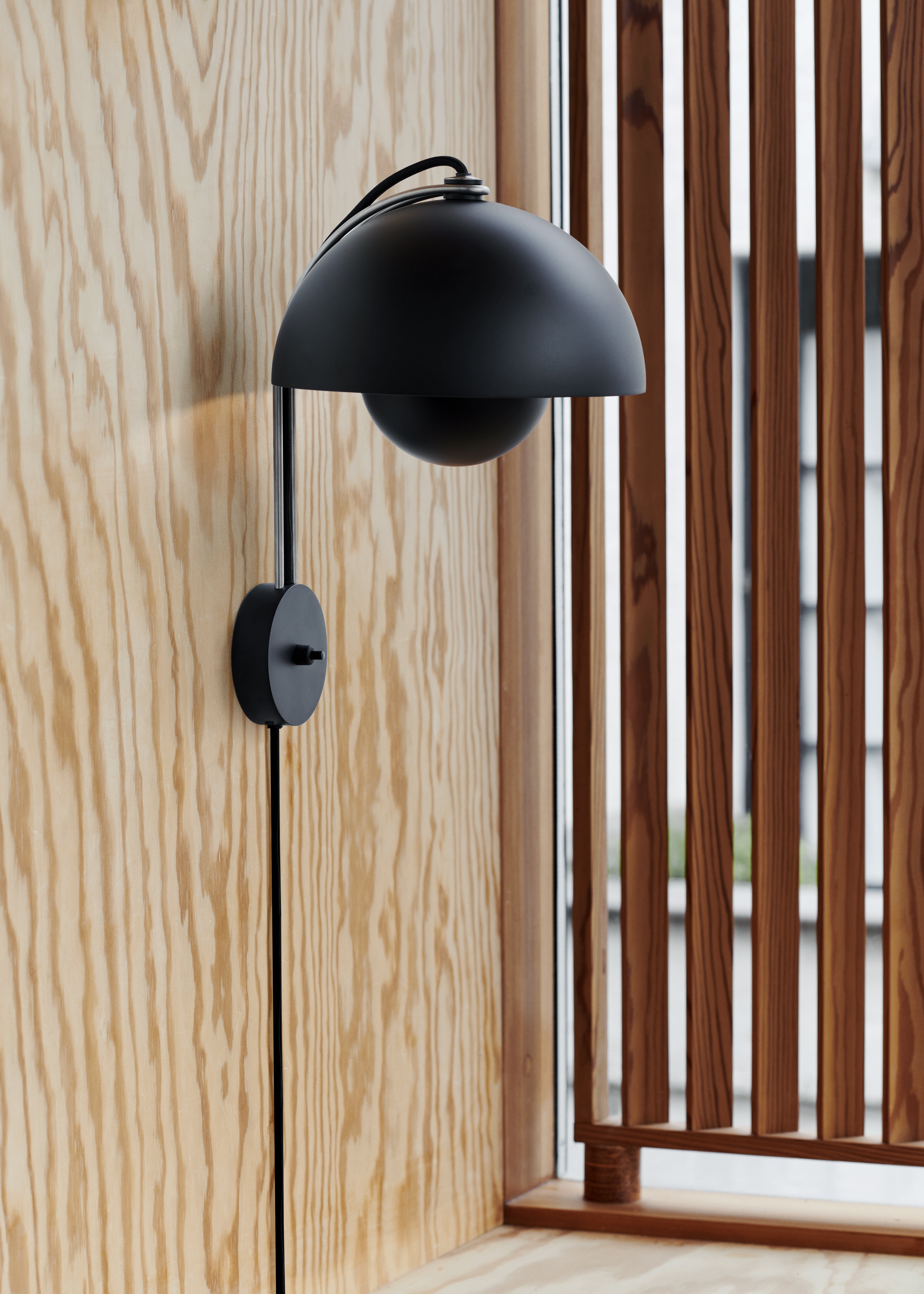 Nástenná lampa FLOWERPOT VP8 matná biela