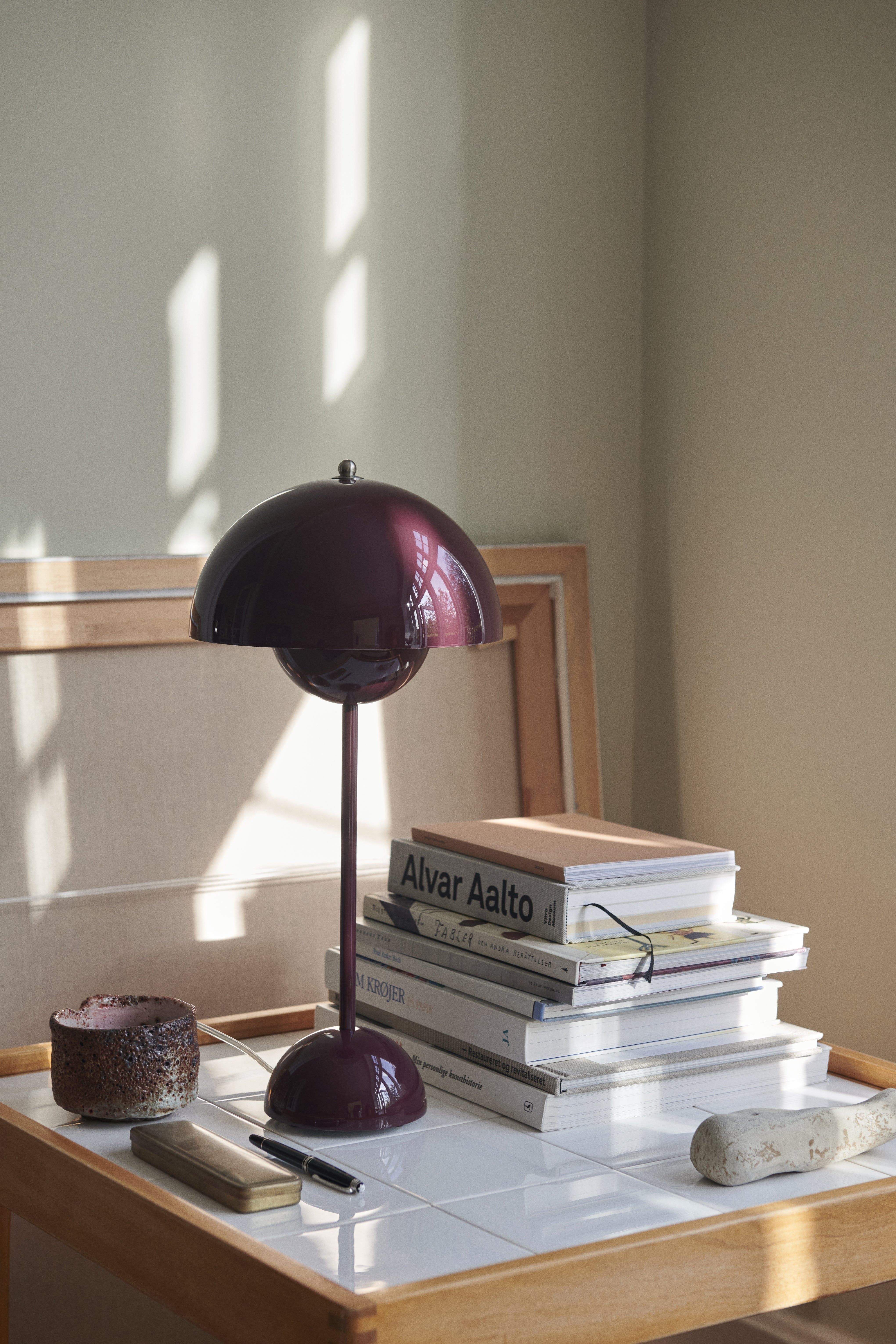 Stolová lampa FLOWERPOT VP3 tmavá slivka