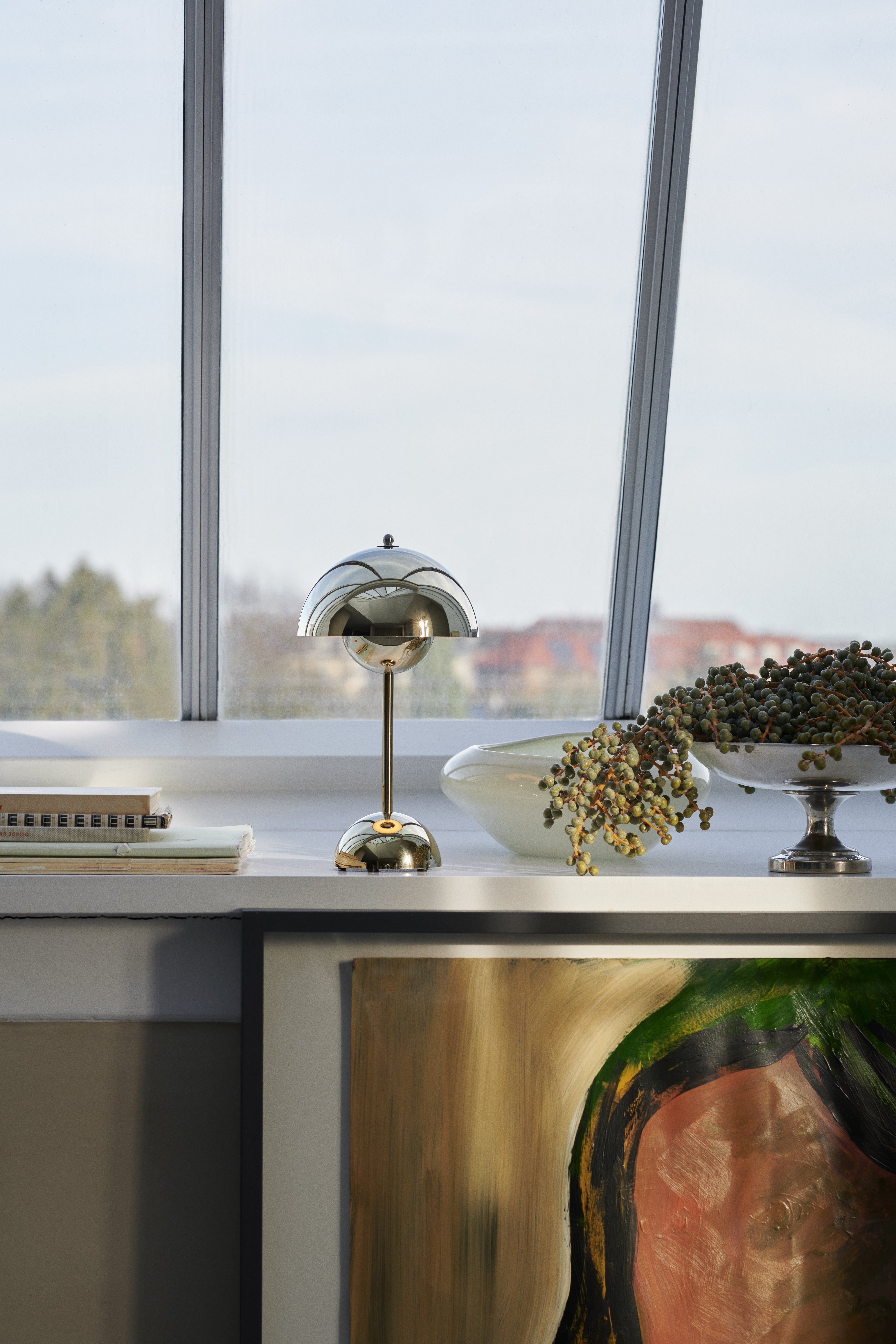 Prenosná lampa FLOWERPOT VP9 v chrómovom prevedení