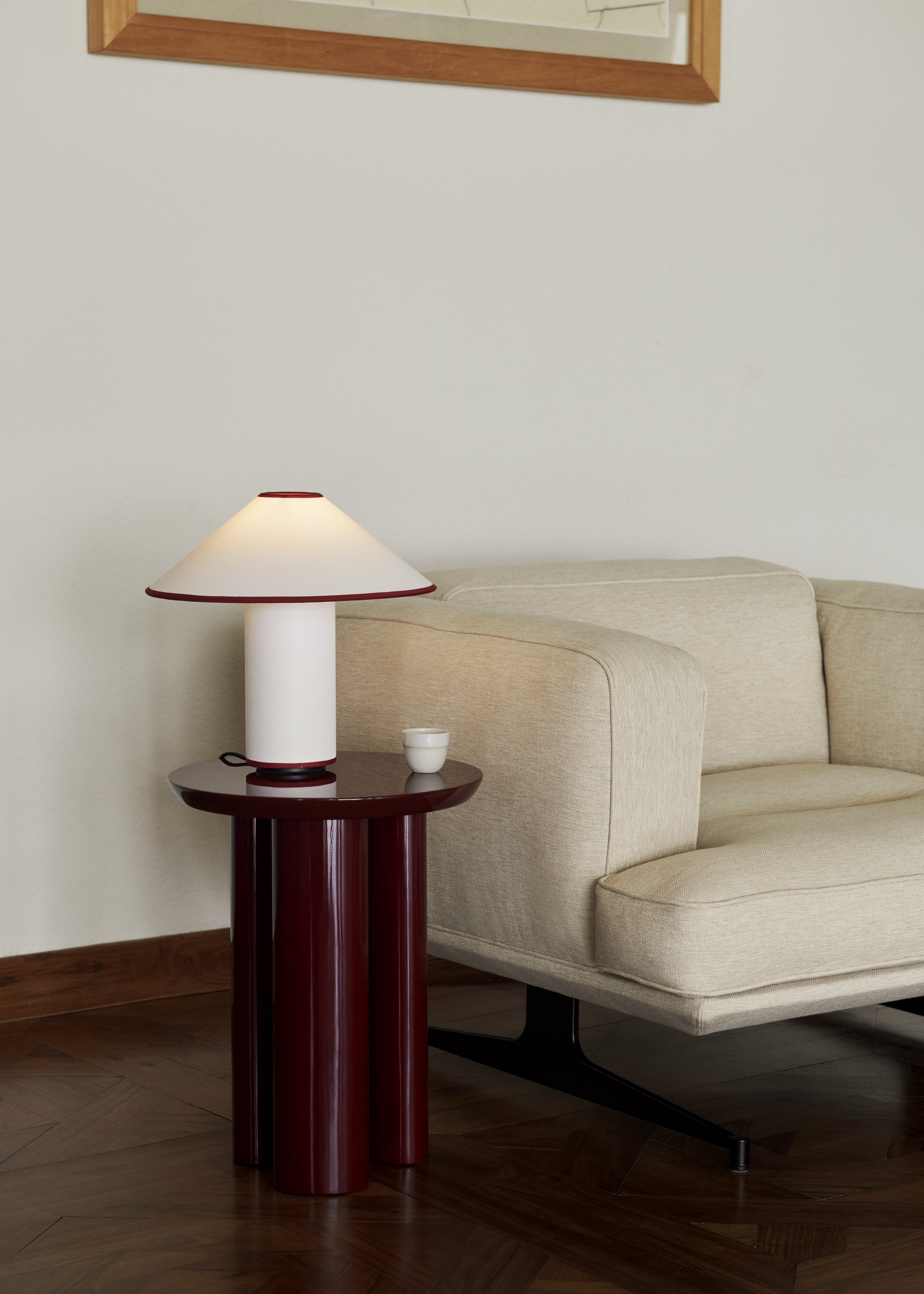 Stolná lampa COLETTE ATD6 biela s červeným povrchom