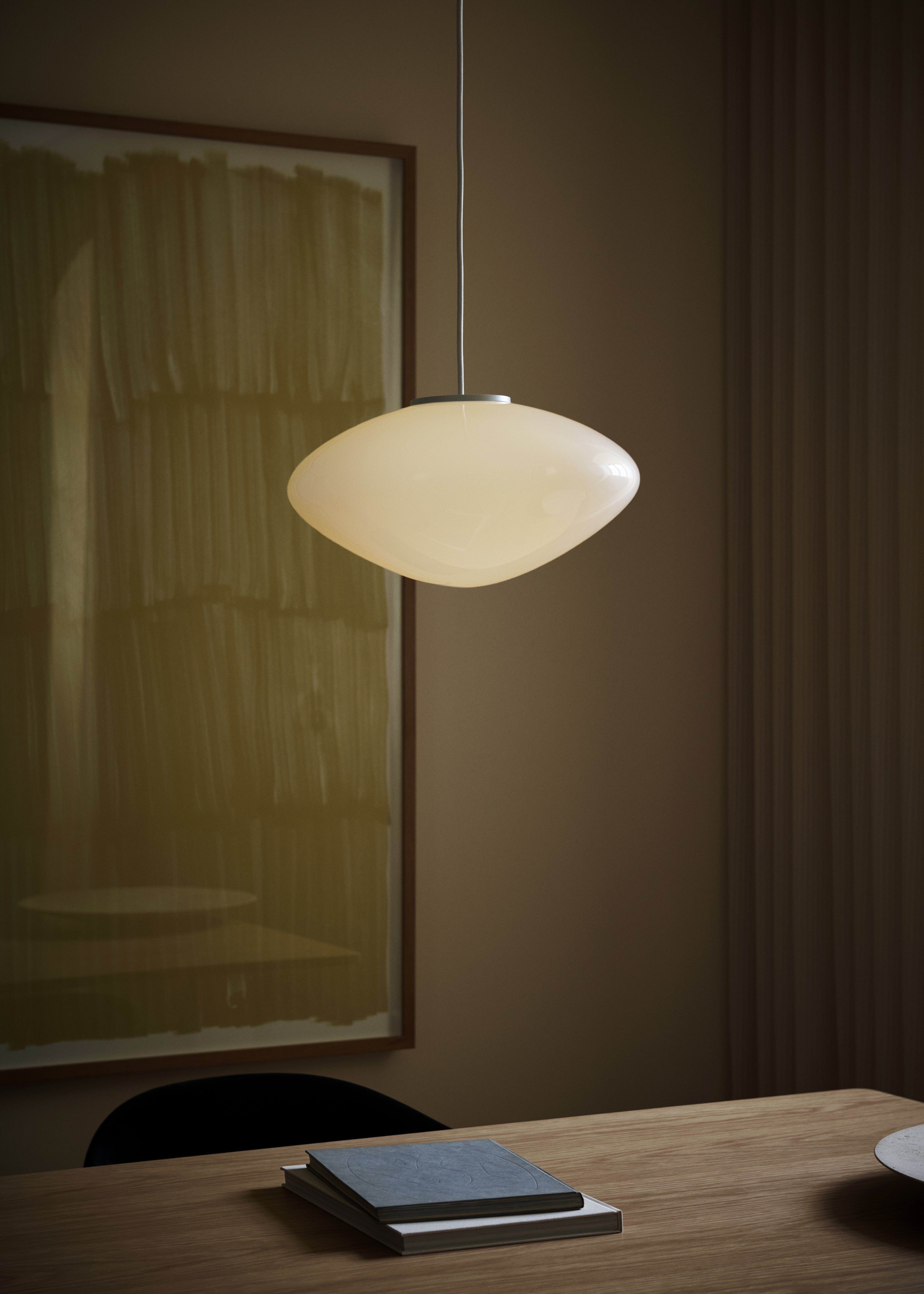 Závesná lampa MIST s opálovým tienidlom