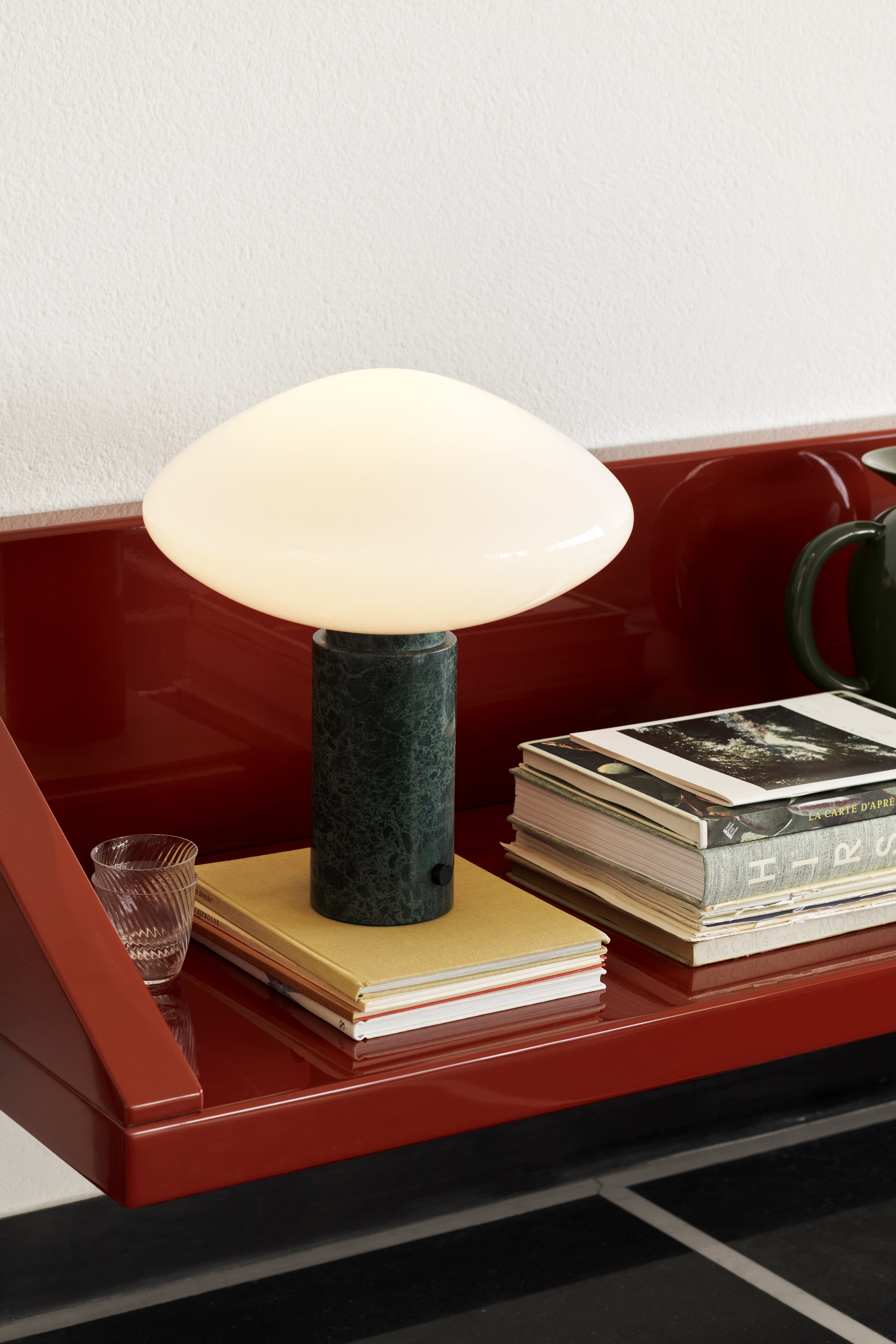 Stolná lampa MIST AP17 sklenené tienidlo so zelenou mramorovou základňou