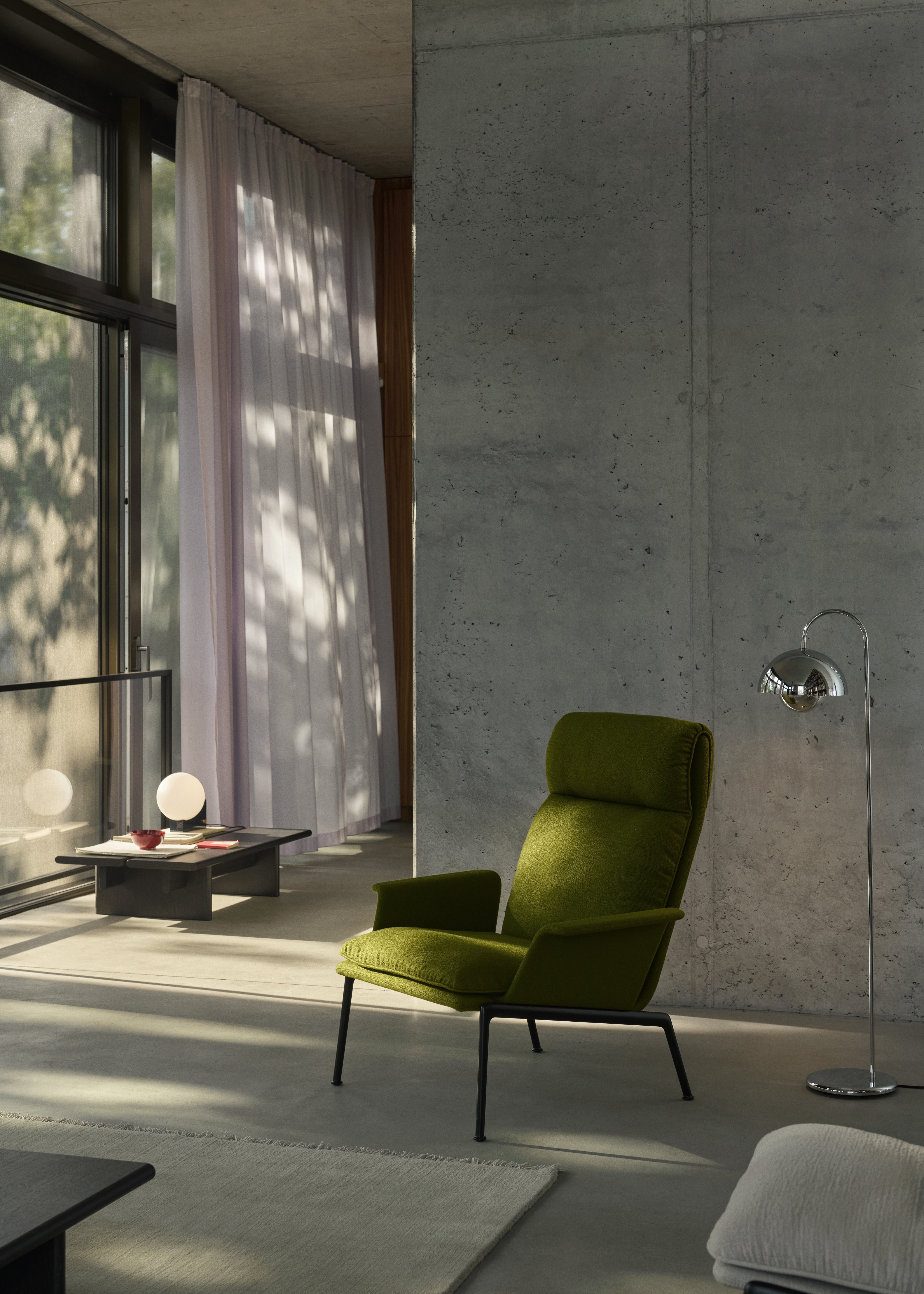 Lampa podlahová FLOWERPOT VP12 chrómovaná