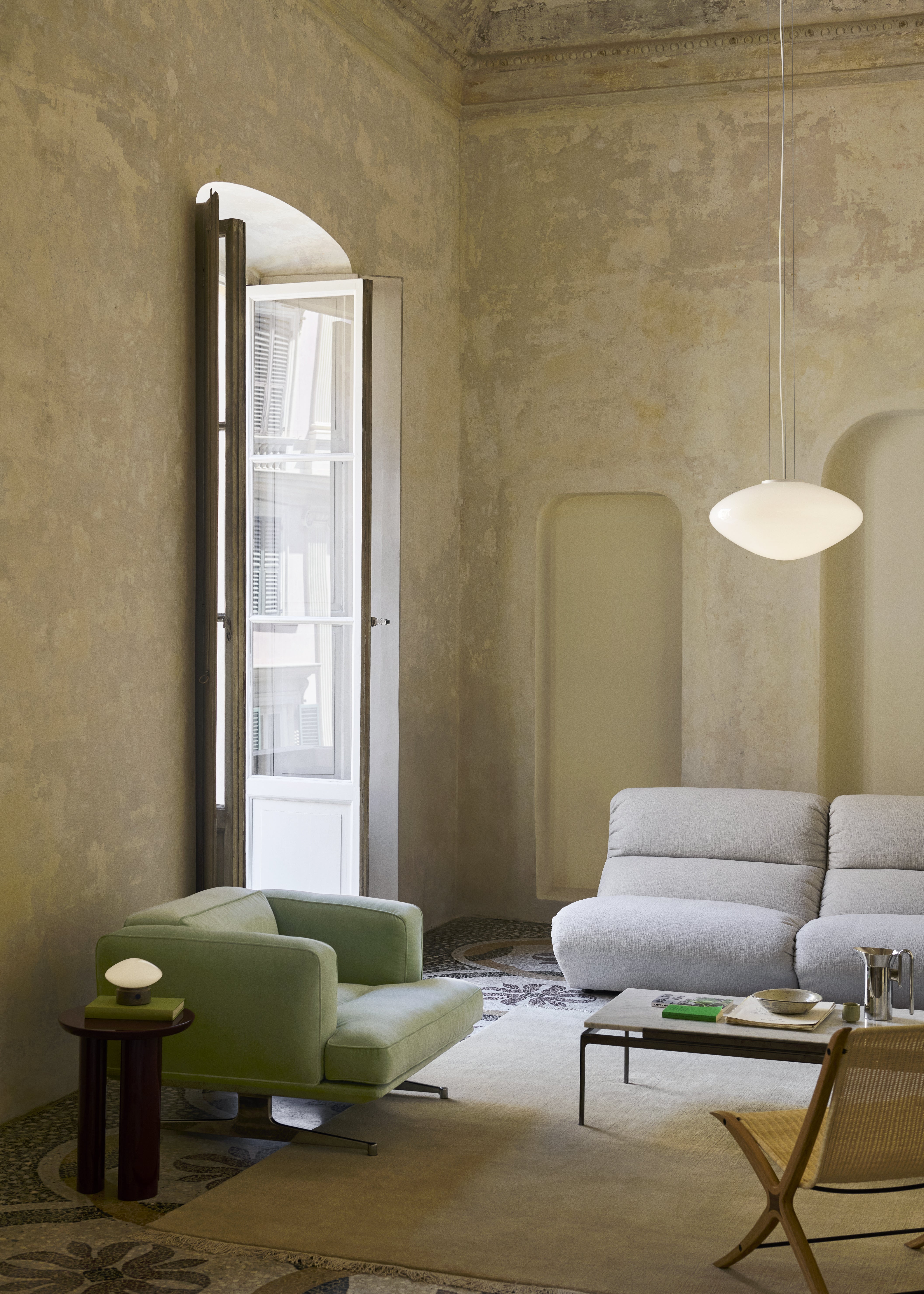 Závesná lampa MIST s opálovým tienidlom