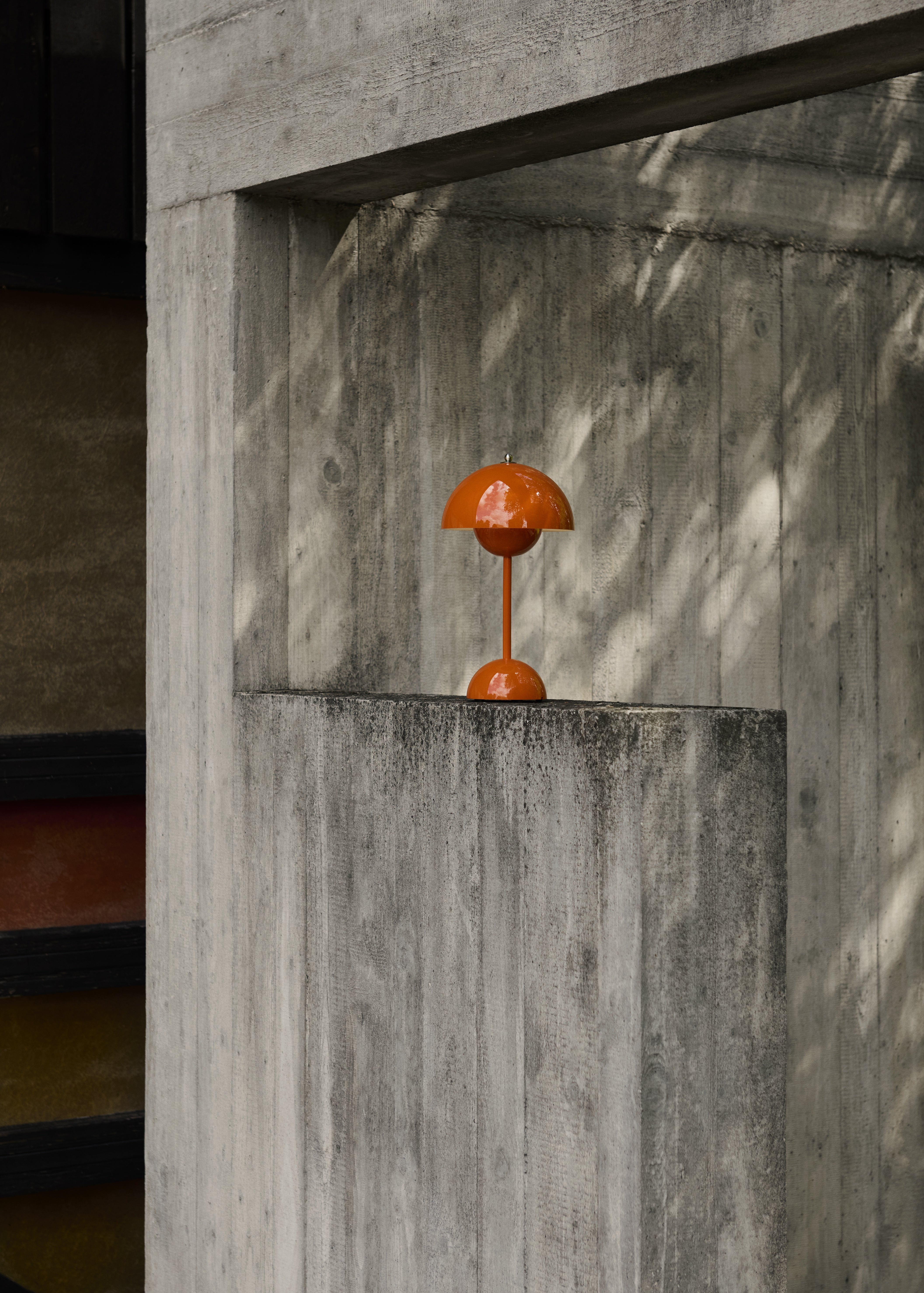 Prenosná lampa FLOWERPOT VP9 oranžová