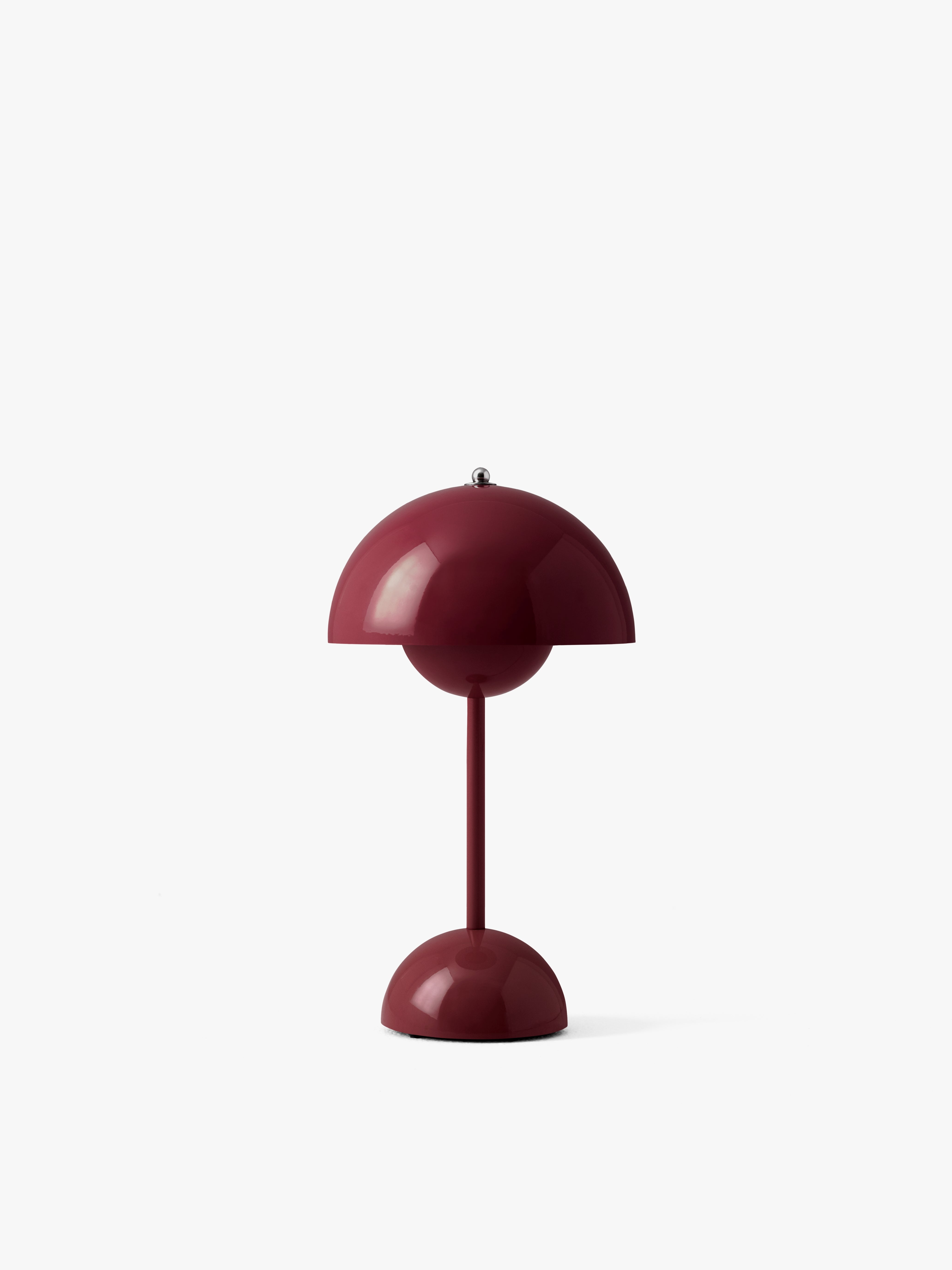 Prenosná lampa FLOWERPOT VP9 v tmavom slivkovom odtieni