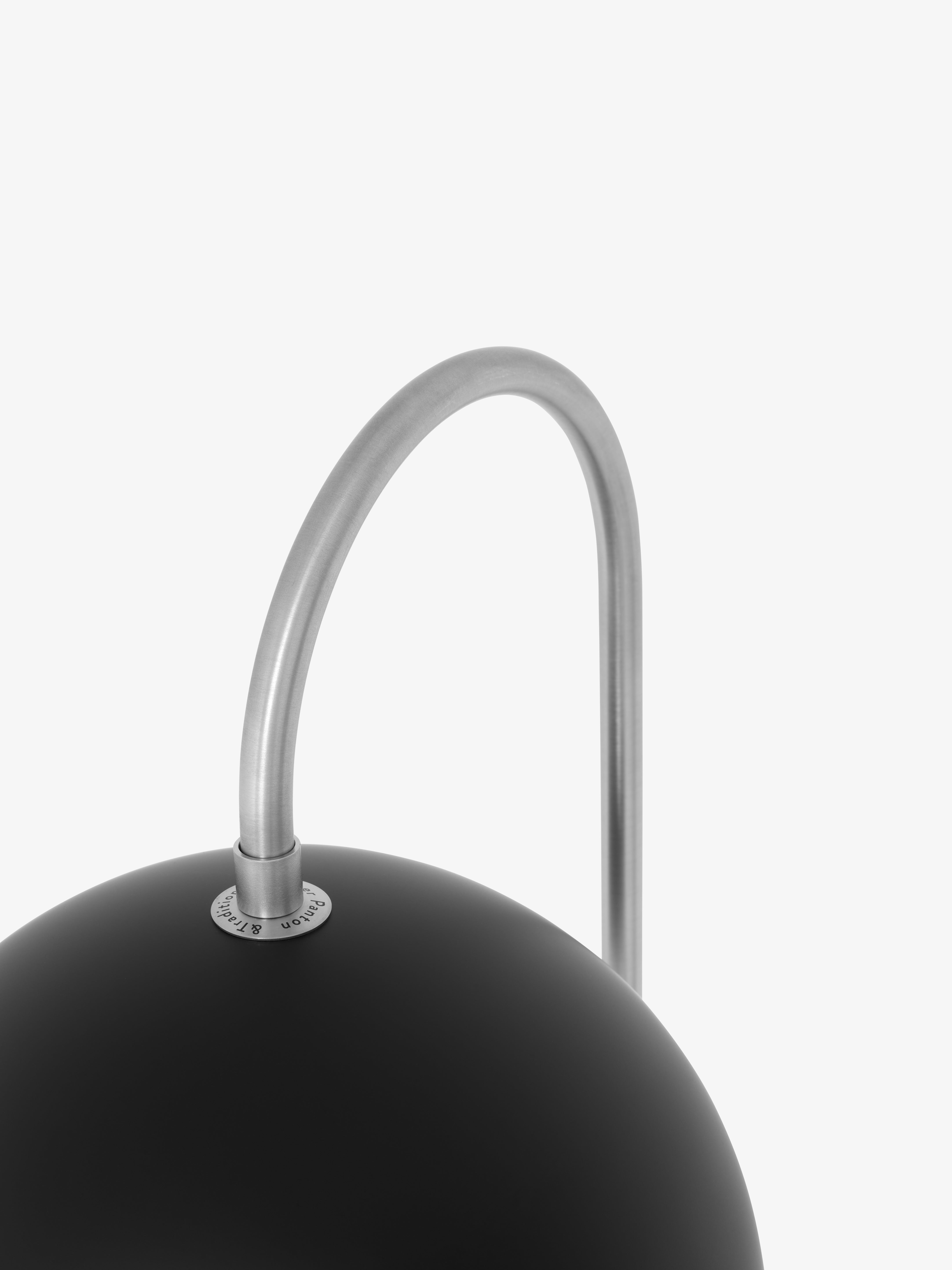 Lampa podlahová FLOWERPOT VP12 matná čierna