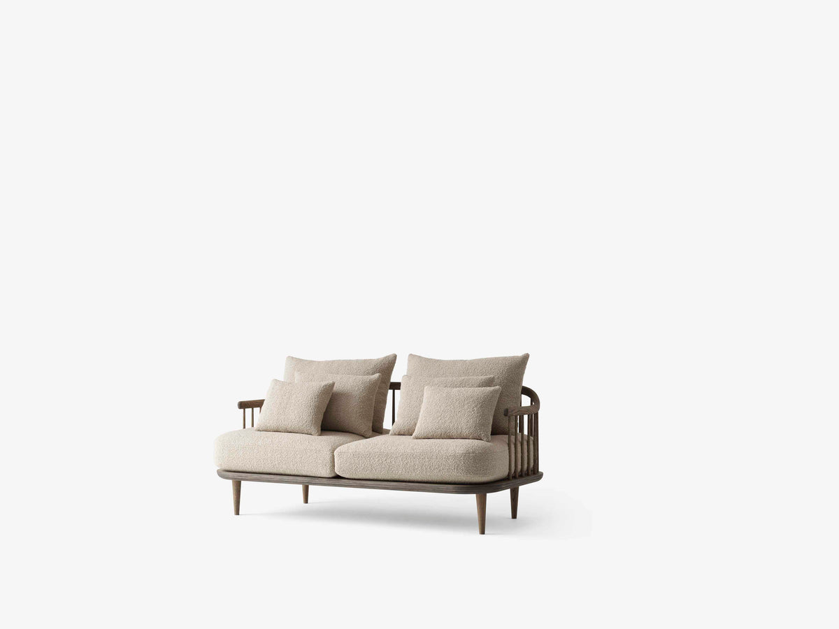 Sofa pre 2 osoby FLY SC2 čalúnená s dymovým dubovým podstavcom