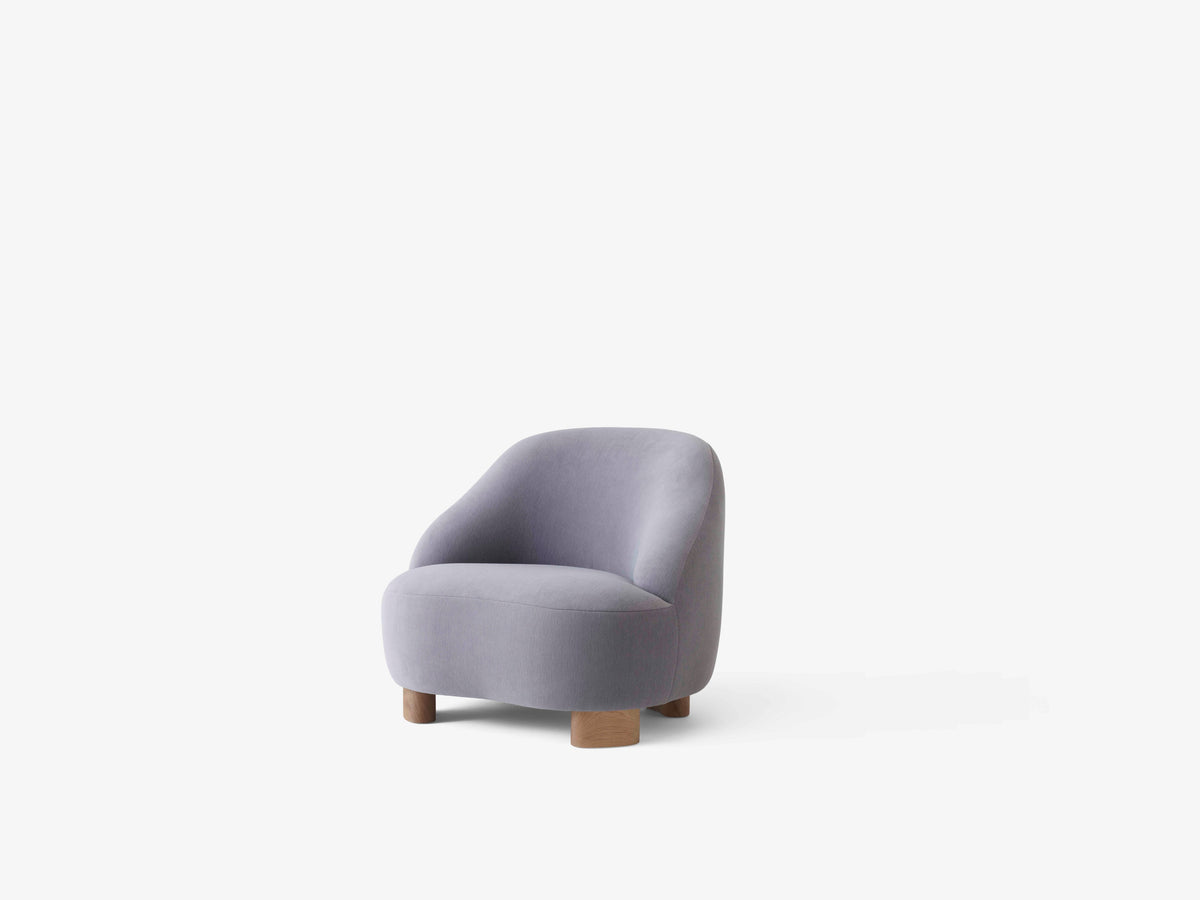 Kreslo MARGAS LC1 čalúnené s dubovým podstavcom