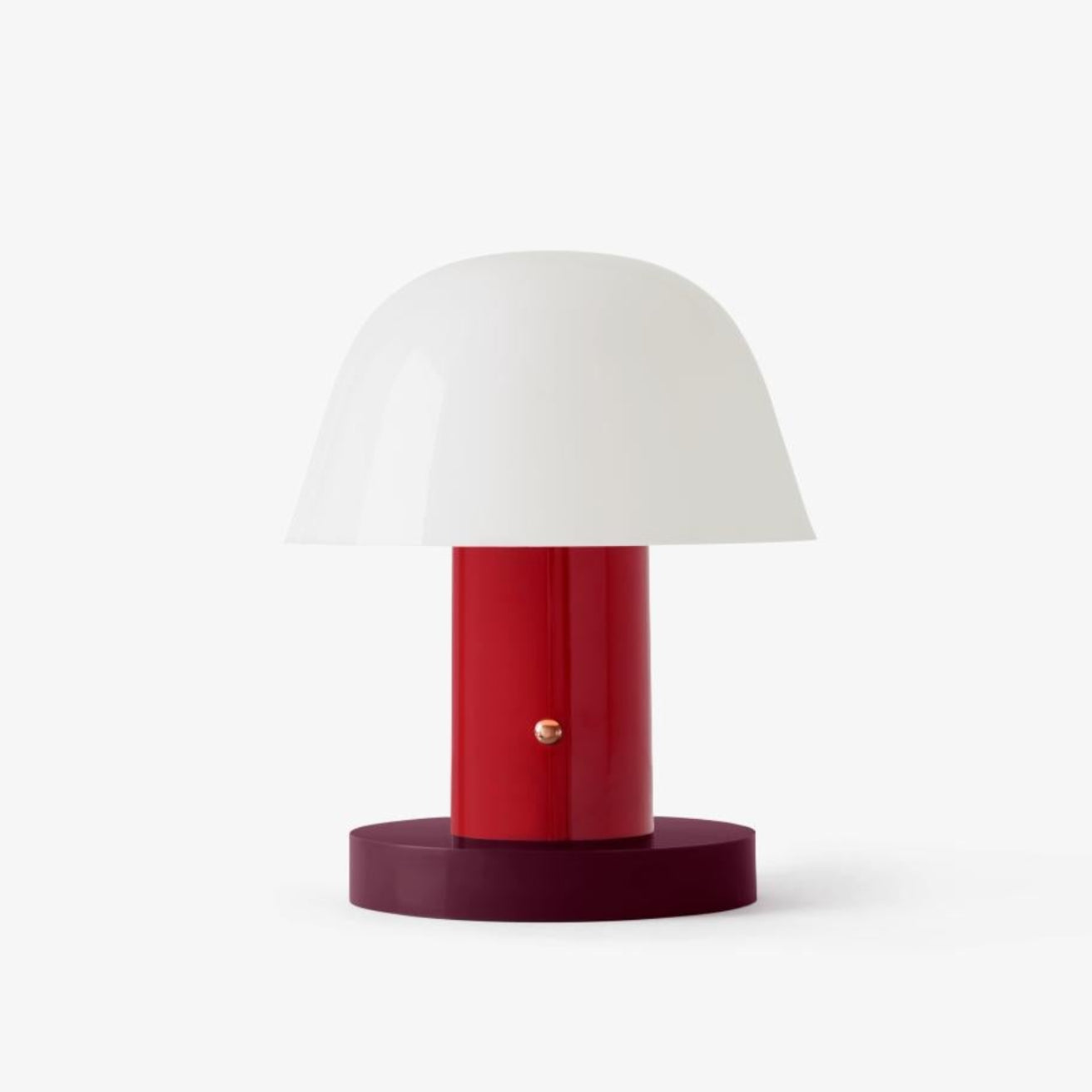 Prenosná lampa SETAGO JH27 s krémovým tienidlo a tmavočerveným podstavcom.